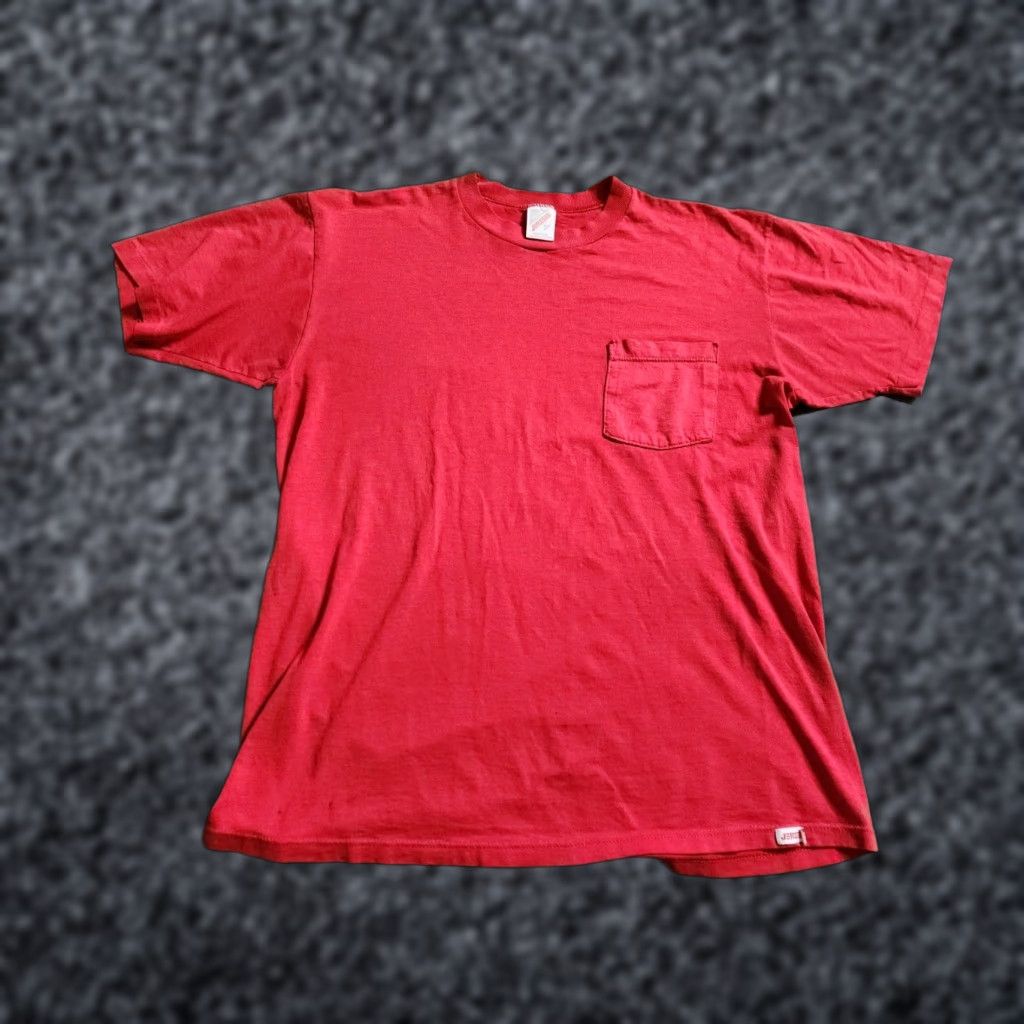 Jerzees VINTAGE Jerzees T-Shirt Mens L Red Single Stitch Cotton Blend Crew Neck Pocket USA Thrashed Deeply worn Size US L / EU 52-54 / 3 - 1 Thumbnail
