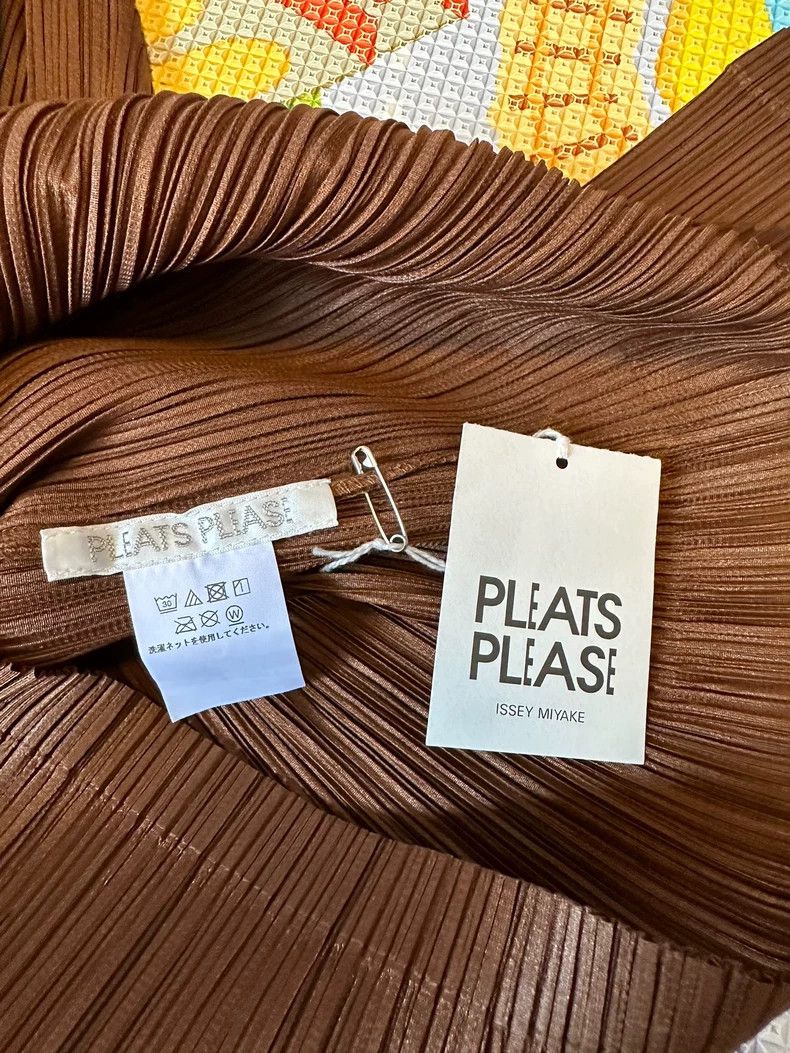 Issey Miyake Issey Miyake size:3 Brown pleated top Size XS / US 0-2 / IT 36-38 - 4 Thumbnail
