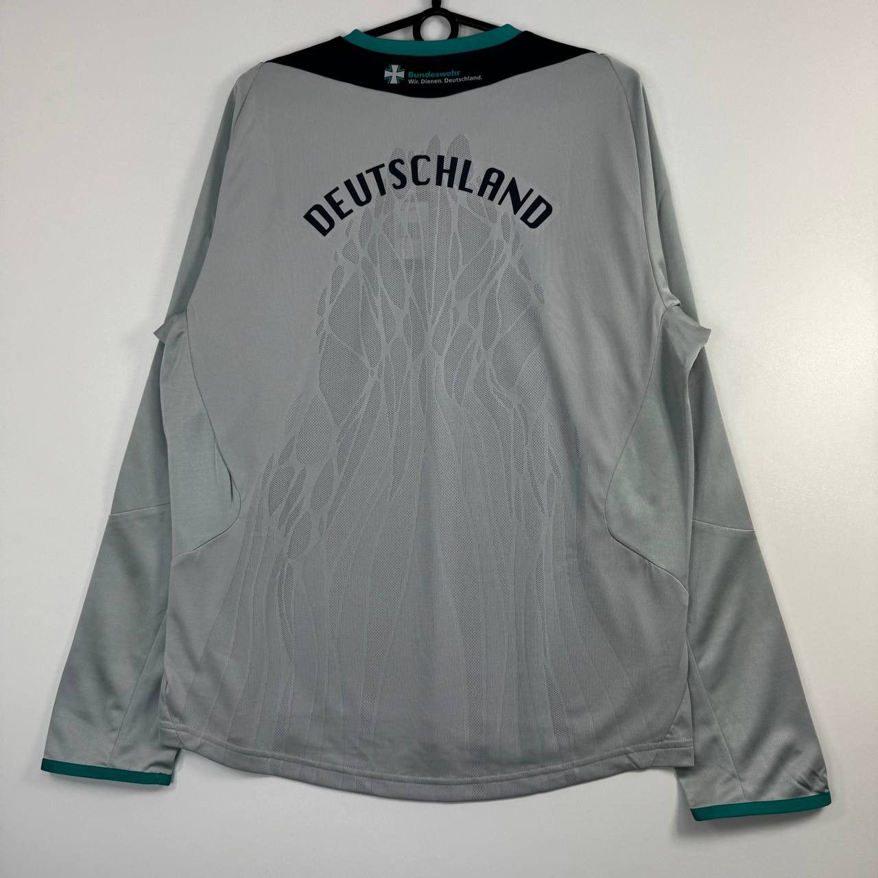 Adidas NEW Adidas Germany Training Top Z38777 Mens Size M Size US M / EU 48-50 / 2 - 14 Thumbnail