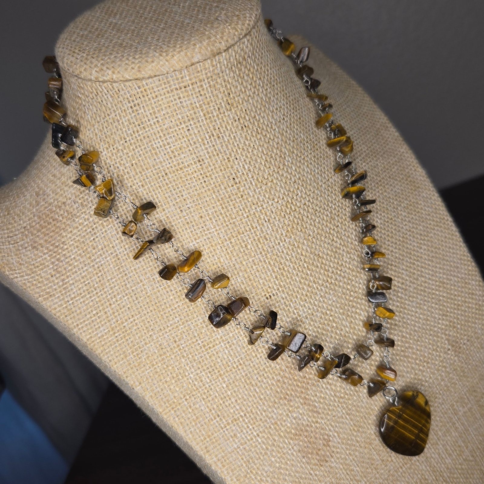 Vintage Vintage Brown Tiger Eye Beaded Necklace Large Heart Pendant Size ONE SIZE - 6 Thumbnail