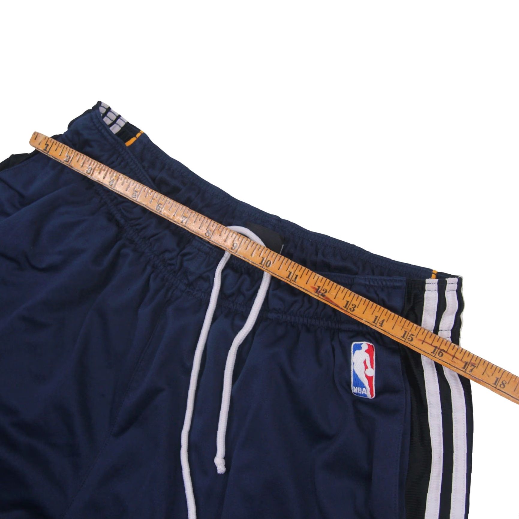 Adidas VINTAGE Adidas OKC Oklahoma City Thunder Mens XL NBA Shorts Blue Size US 36 / EU 52 - 6 Thumbnail