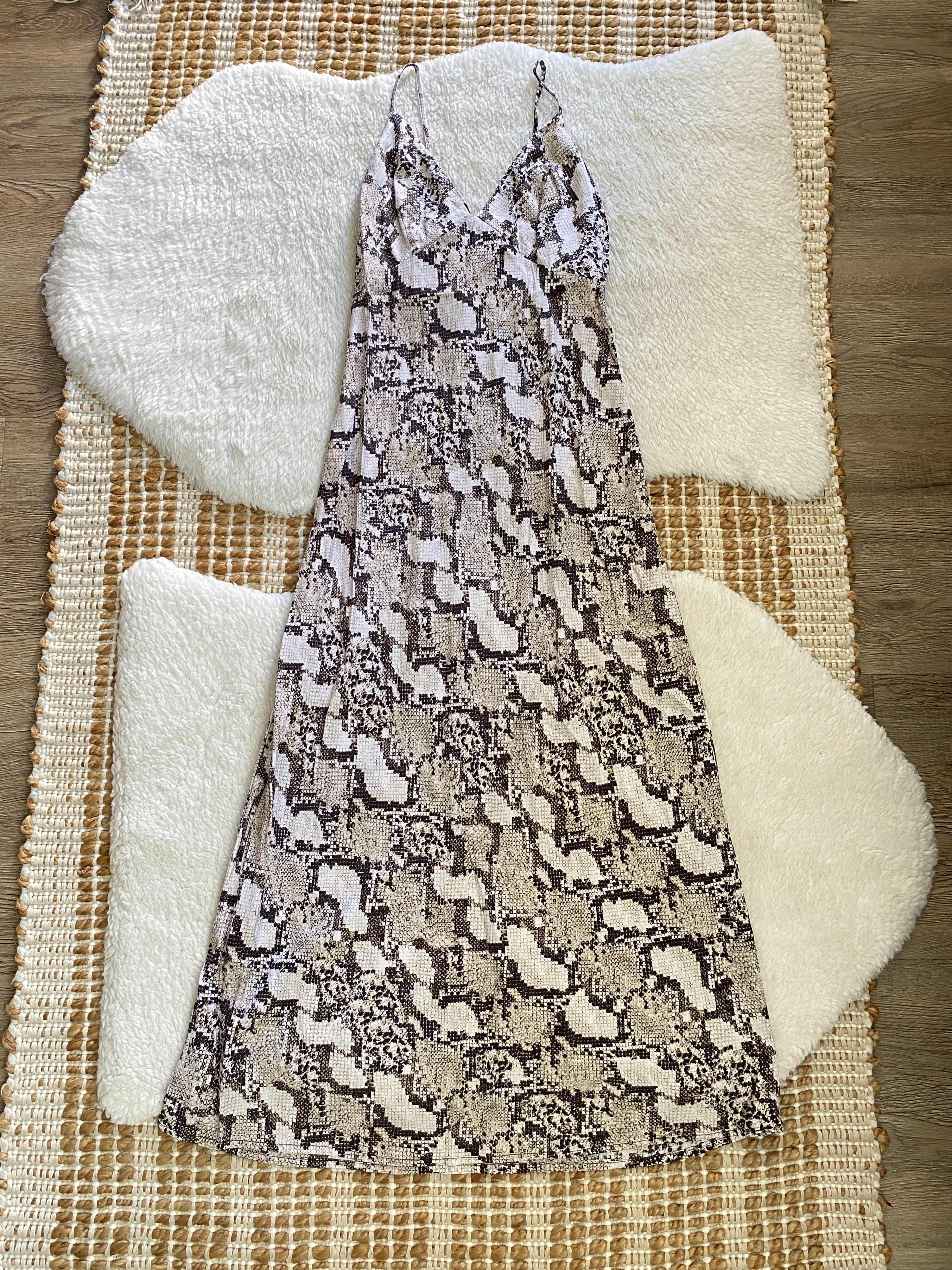 H&M Grunge Beige Snakeskin-Patterned Slip Dress Size XS / US 0-2 / IT 36-38 - 8 Thumbnail