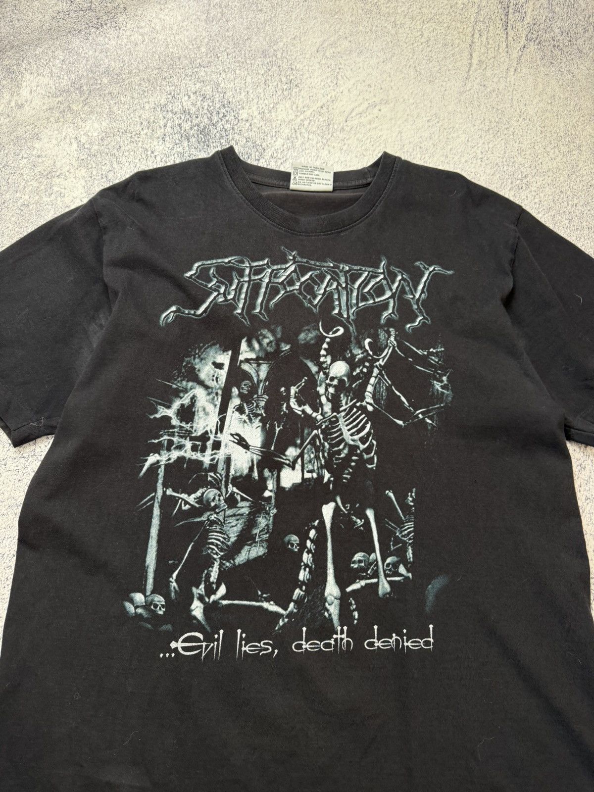 Vintage SUFFOCATION Evil Lies Death Denied Tshirt Souls To Deny 2005 Size US L / EU 52-54 / 3 - 10 Thumbnail