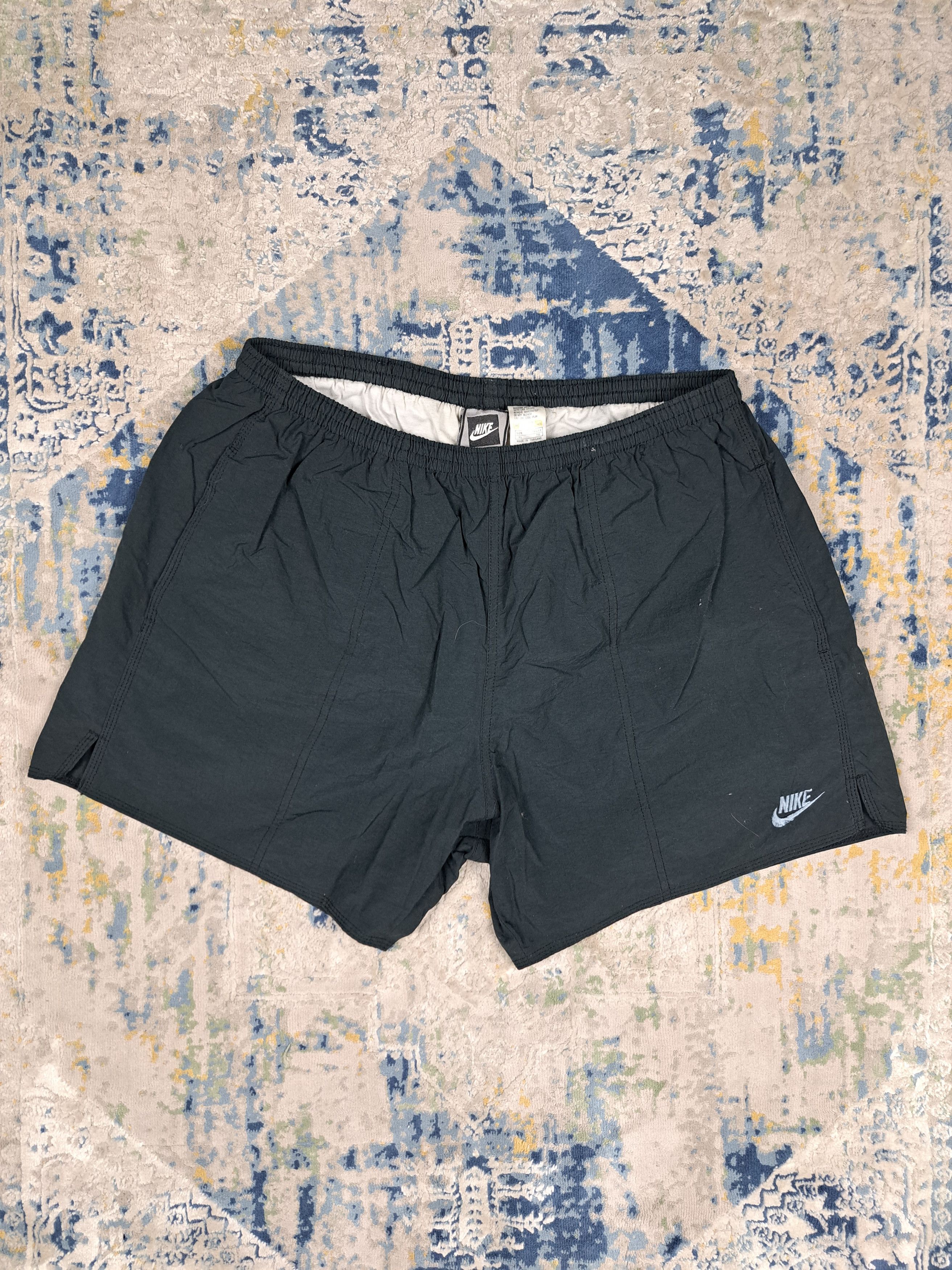Nike Vintage 90s Nike Black Tag Running Shorts Blokecore Size US 36 / EU 52 - 1 Thumbnail