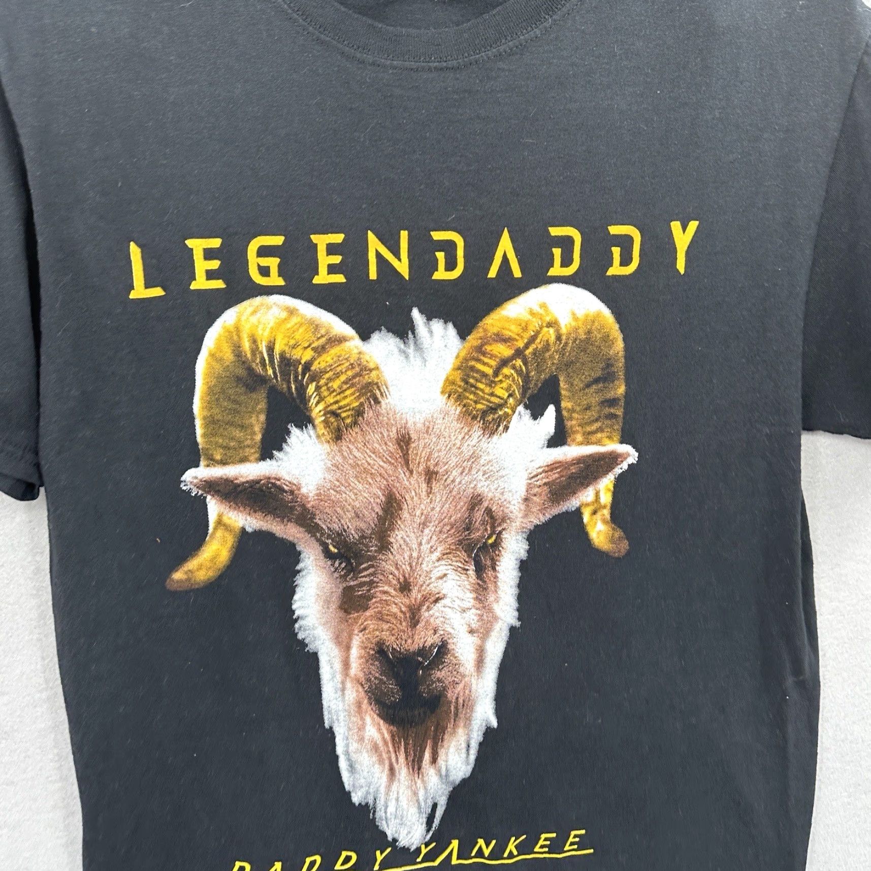 Vintage Daddy Yankee T-Shirt Mens S Black Legendaddy Concert La Ultima Vuelta Tour Size US S / EU 44-46 / 1 - 2 Thumbnail