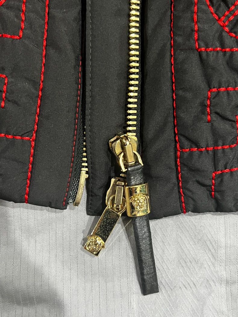 Versace Versace White goose down llama fur grass fur collar down j Size M / US 6-8 / IT 42-44 - 4 Thumbnail