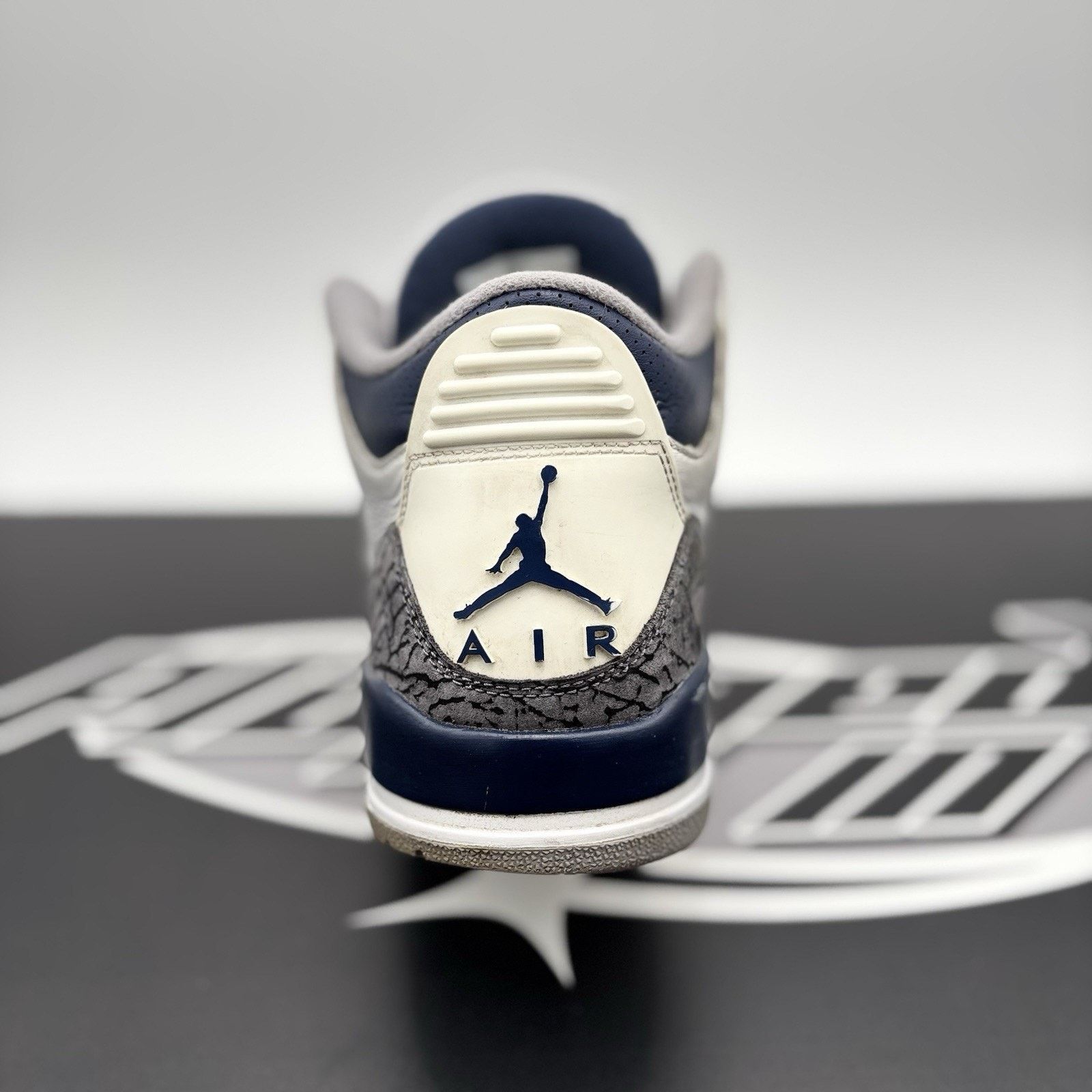 Jordan Brand Size 10 - Air Jordan 3 Retro Midnight Navy Size US 10 / EU 43 - 12 Thumbnail