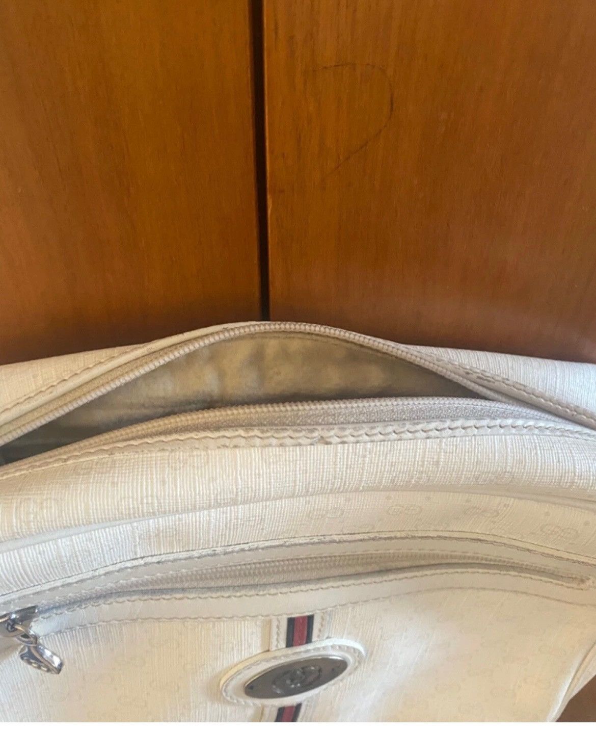 Dior × Gucci × Louis Vuitton Vintage White Gucci Cross Body bag Size ONE SIZE - 2 Thumbnail