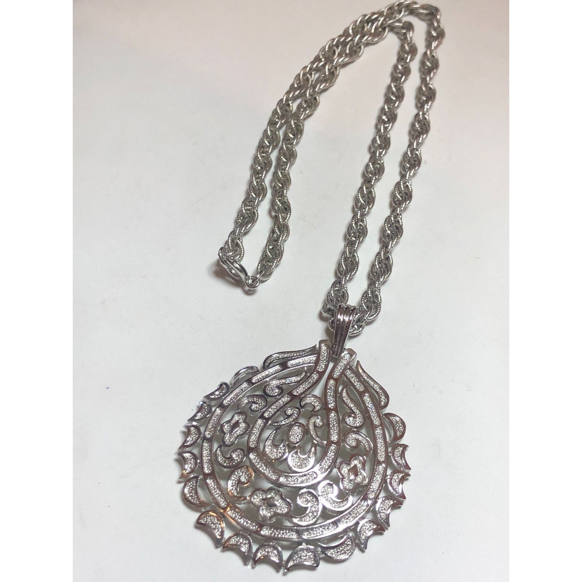 Vintage Vintage Trifari Silver Tone Large Filigree Pendant Chain Nec Size ONE SIZE - 3 Thumbnail