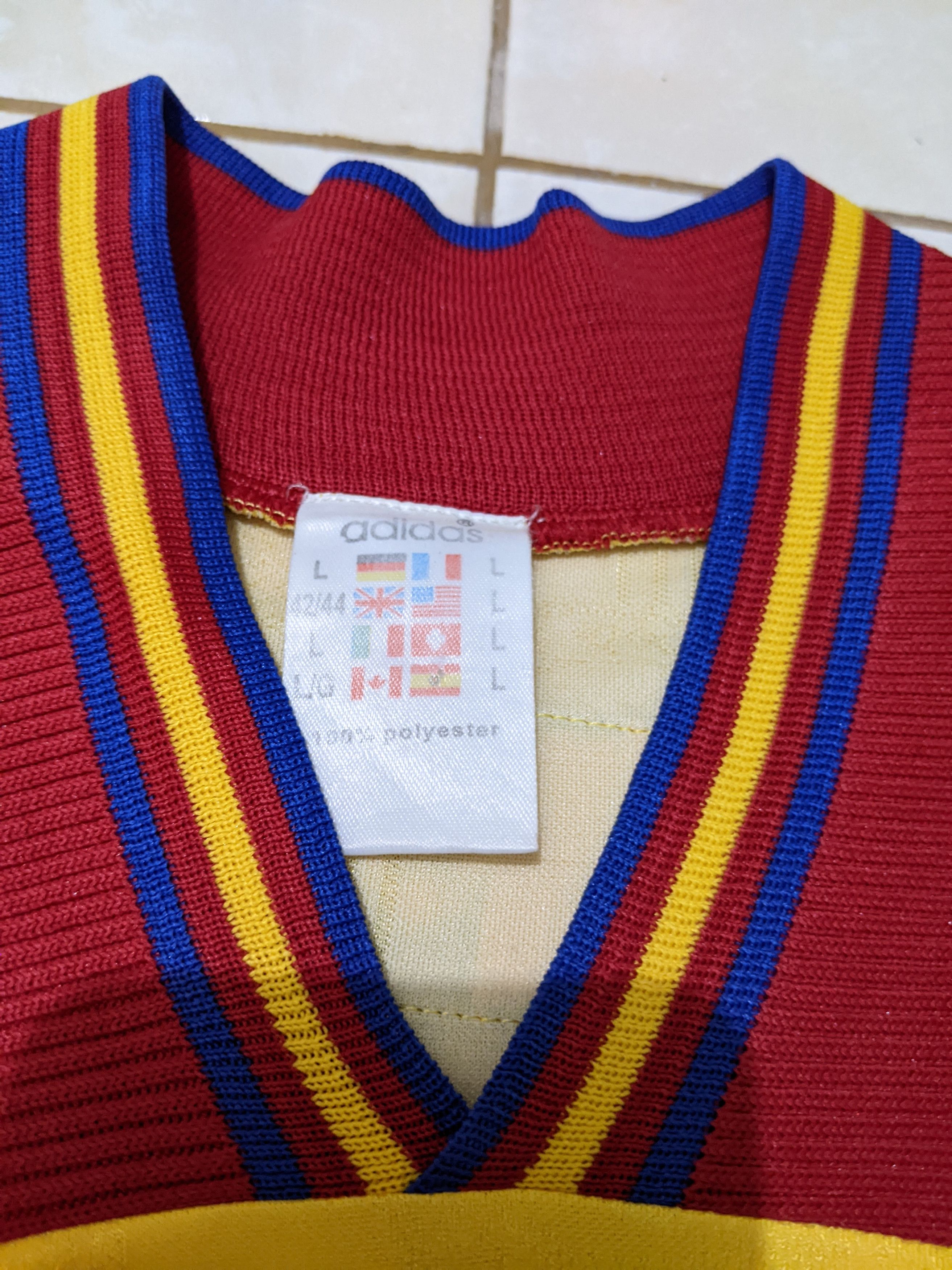 Vintage Rumania euro 1996 home Hagi Jersey football shirt Size US L / EU 52-54 / 3 - 3 Thumbnail