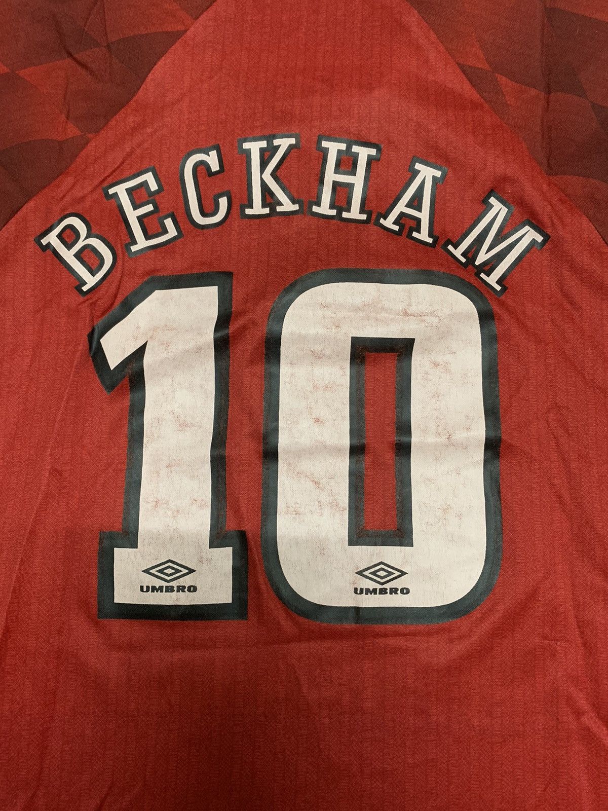 Umbro vintage manchester united 1996/98 david beckham Size US M / EU 48-50 / 2 - 4 Thumbnail