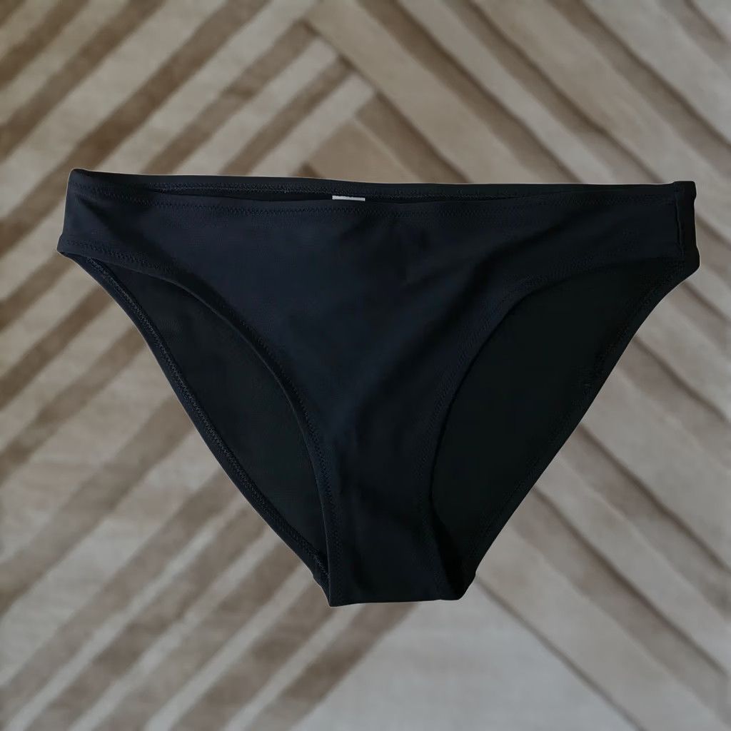 Vintage Aerie Black Bikini Bottoms Solid Moderate Coverage Size S Womens Bikini Bottoms Size 28" / US 6 / IT 42 - 1 Thumbnail