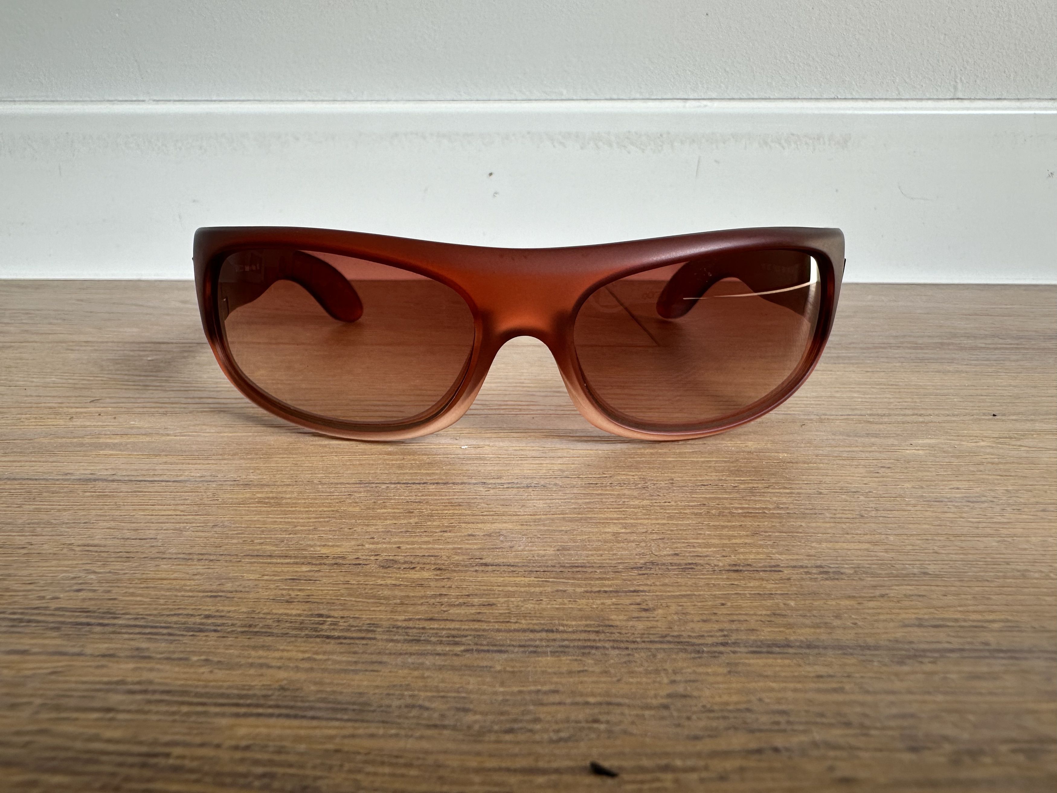 Gucci Red Gucci Sunglasses Size ONE SIZE - 2 Thumbnail