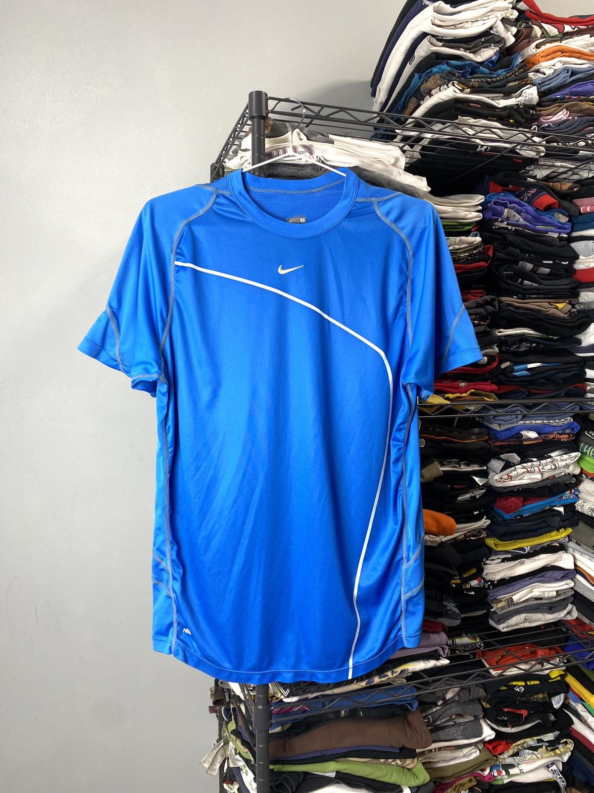 Nike Y2K 00’s Vintage Nike T Shirt Center Logo Travis Scott Court Size US M / EU 48-50 / 2 - 1 Thumbnail