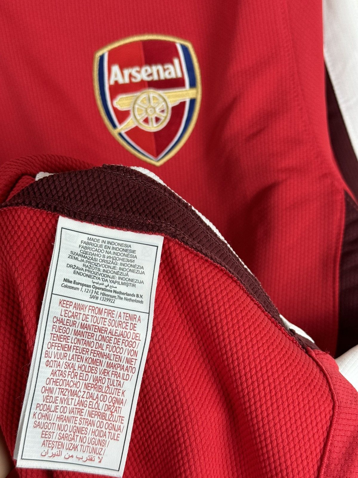 Nike Football t shirt Nike Arsenal Isil original srortswear item Size US M / EU 48-50 / 2 - 4 Thumbnail