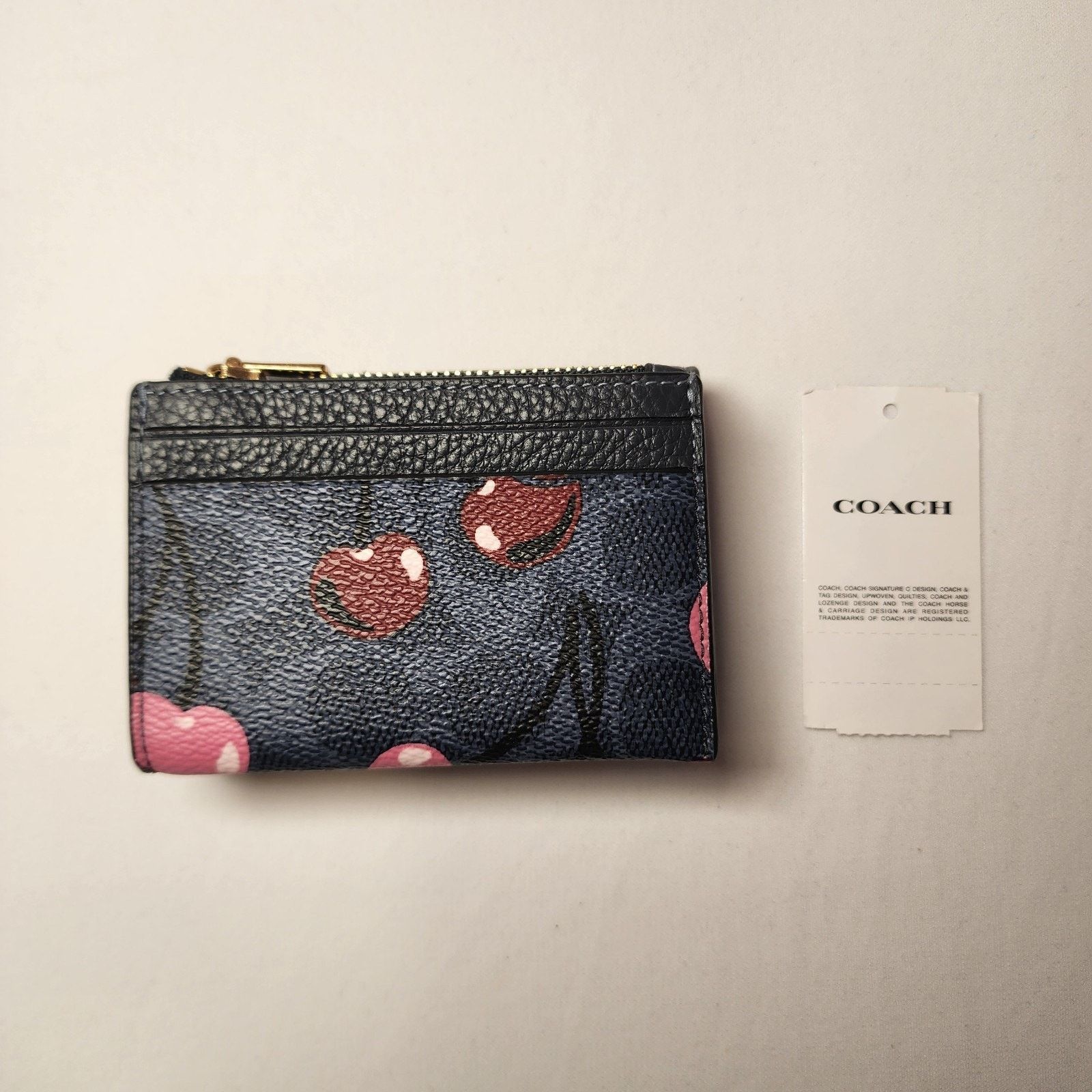 Coach NWT Coach CZ448 2in1 Card Holder Wallet Signature Cherry Size ONE SIZE - 3 Thumbnail