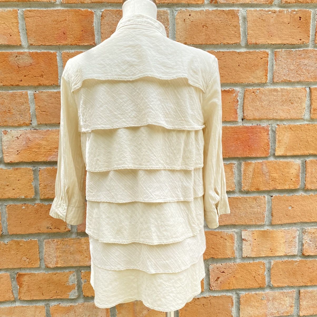 Designer × Japanese Brand A.T Ivory Tiered Ruffle Blouse Size L / US 10 / IT 46 - 2 Thumbnail