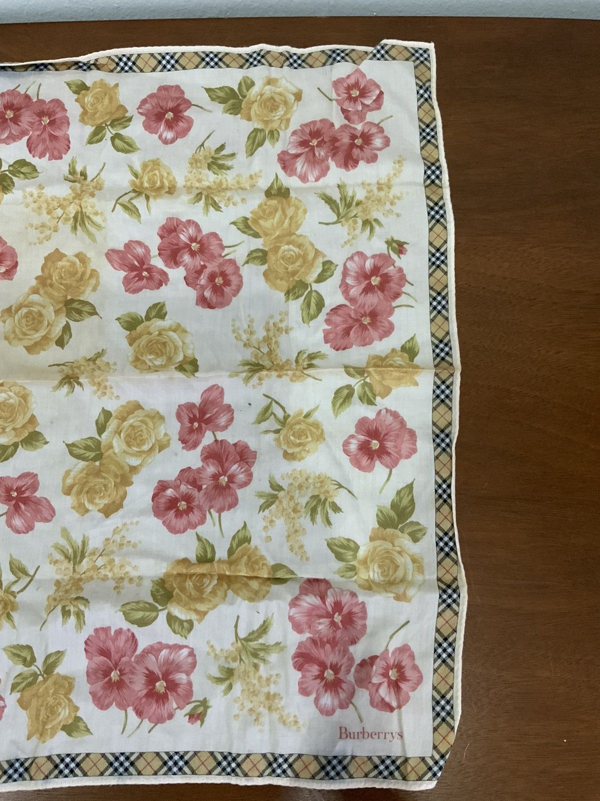 Burberry Burberrys Flower Handkerchief Bandana Size ONE SIZE - 19 Thumbnail