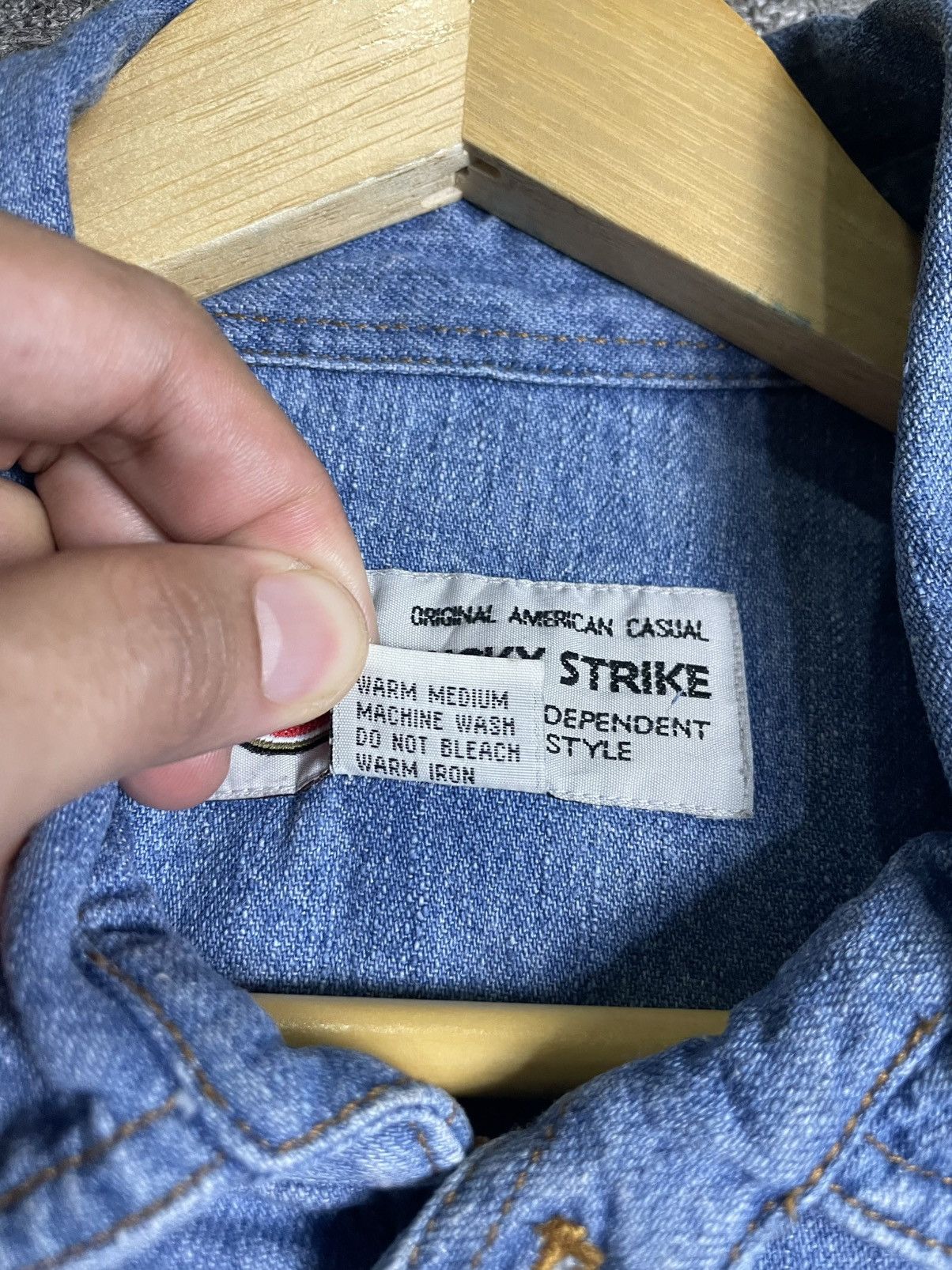 Japanese Brand × Vintage Lucky Strike Denim Bomber Jacket (25) Size US L / EU 52-54 / 3 - 9 Thumbnail