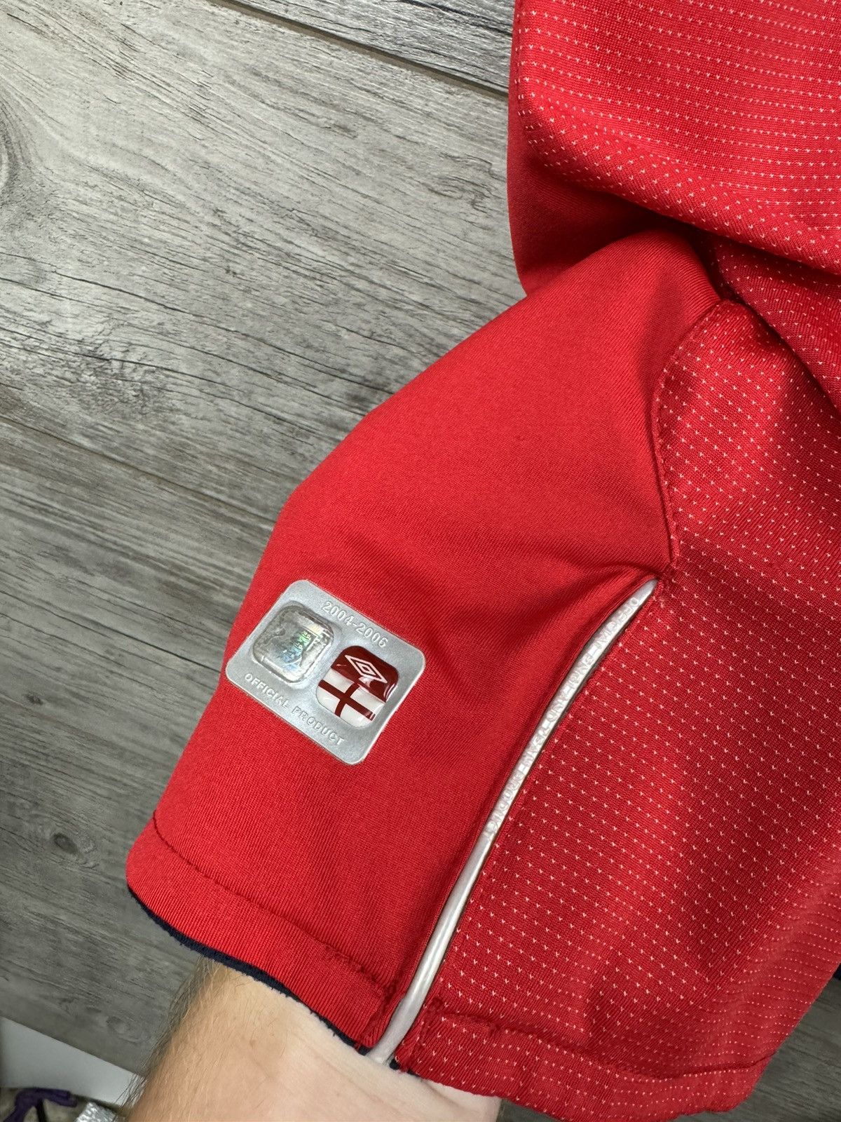 Umbro × Vintage Umbro England 🏴󠁧󠁢󠁥󠁮󠁧󠁿 2004 2006 soccer jersey size L Size US L / EU 52-54 / 3 - 8 Thumbnail