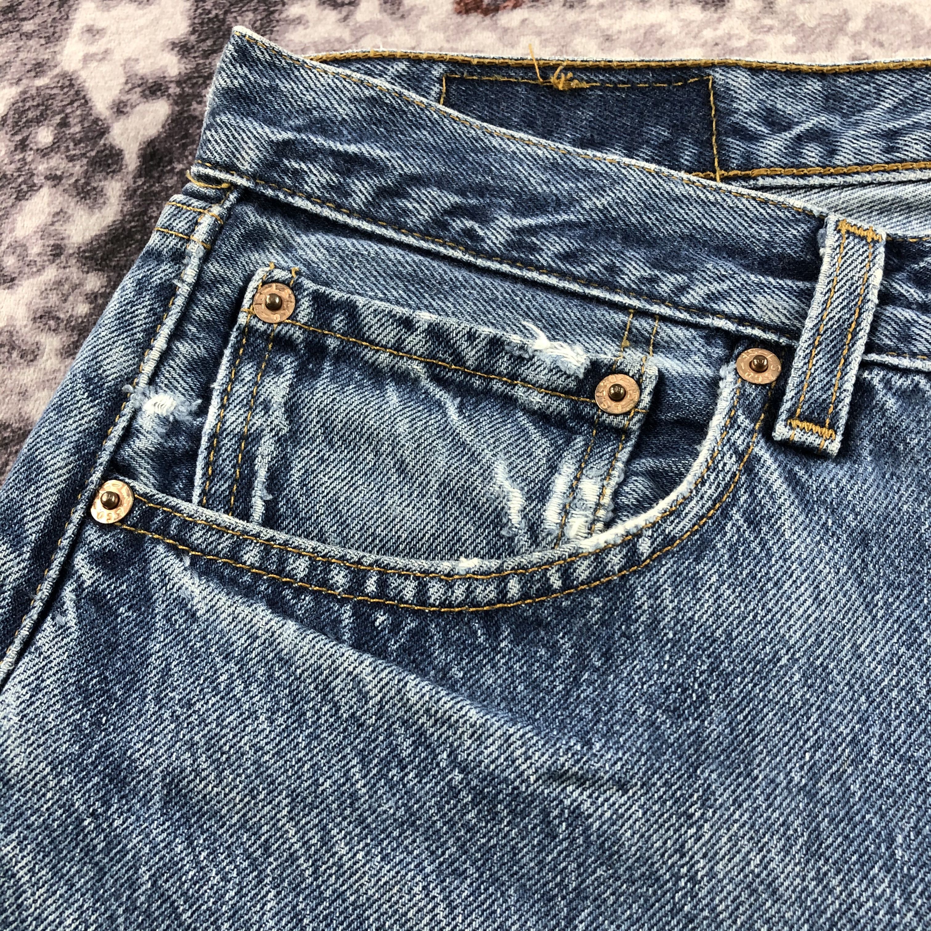 Levi's 90s Vintage Blue Wash Levis 501 Jeans-JM2747 Size US 36 / EU 52 - 12 Thumbnail