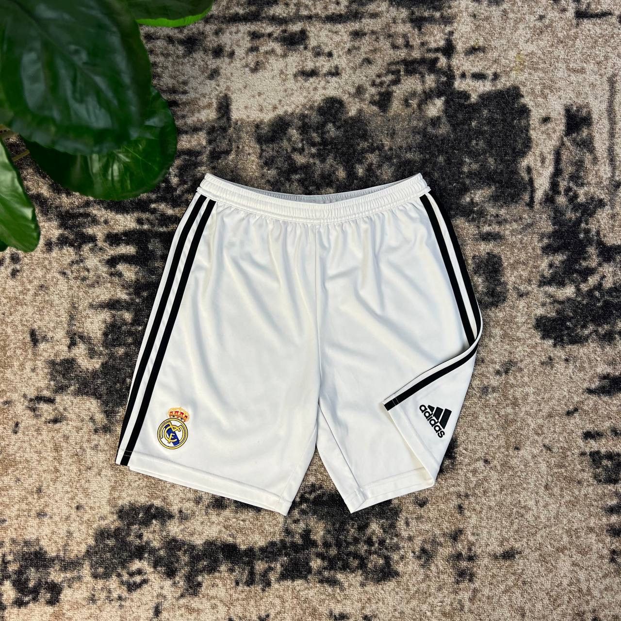 Adidas Adidas x Real Madrid Home Soccer Shorts Sportswear Y2K Size US 30 / EU 46 - 1 Thumbnail