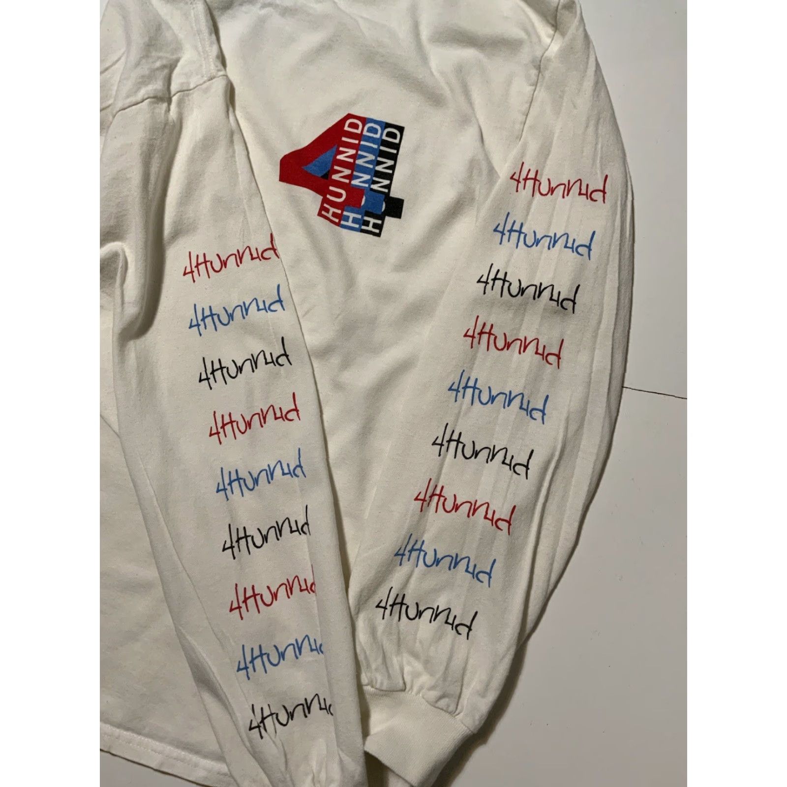 Vintage YG 4 Hunnid Graphic White Long Sleeve Hip Hop Crewneck T-Shirt Sz. L Mens Shirt Size US L / EU 52-54 / 3 - 8 Thumbnail