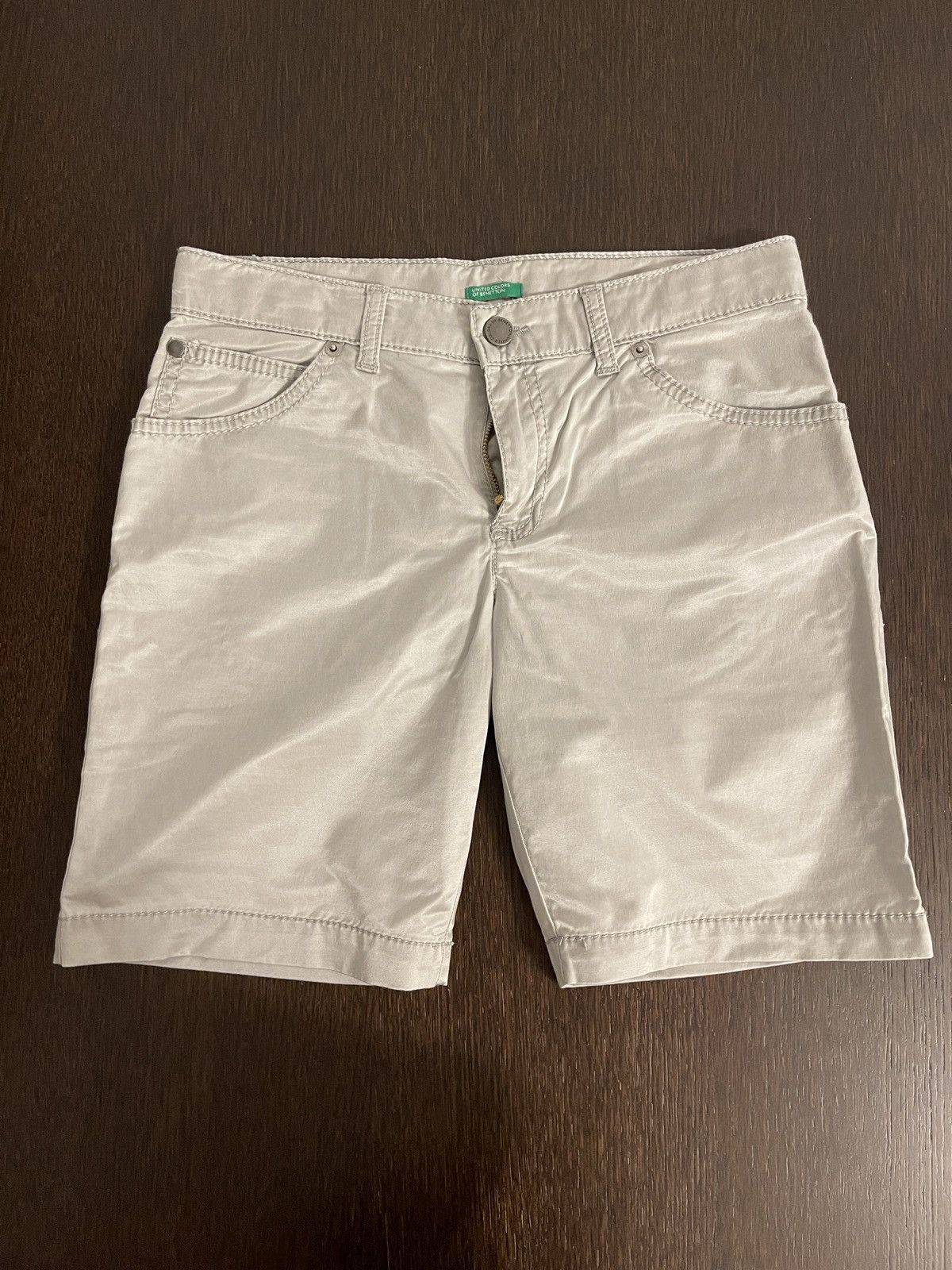 Benetton Sisley girl’s gray satin shorts Size 27" / US 4 / IT 40 - 1 Thumbnail