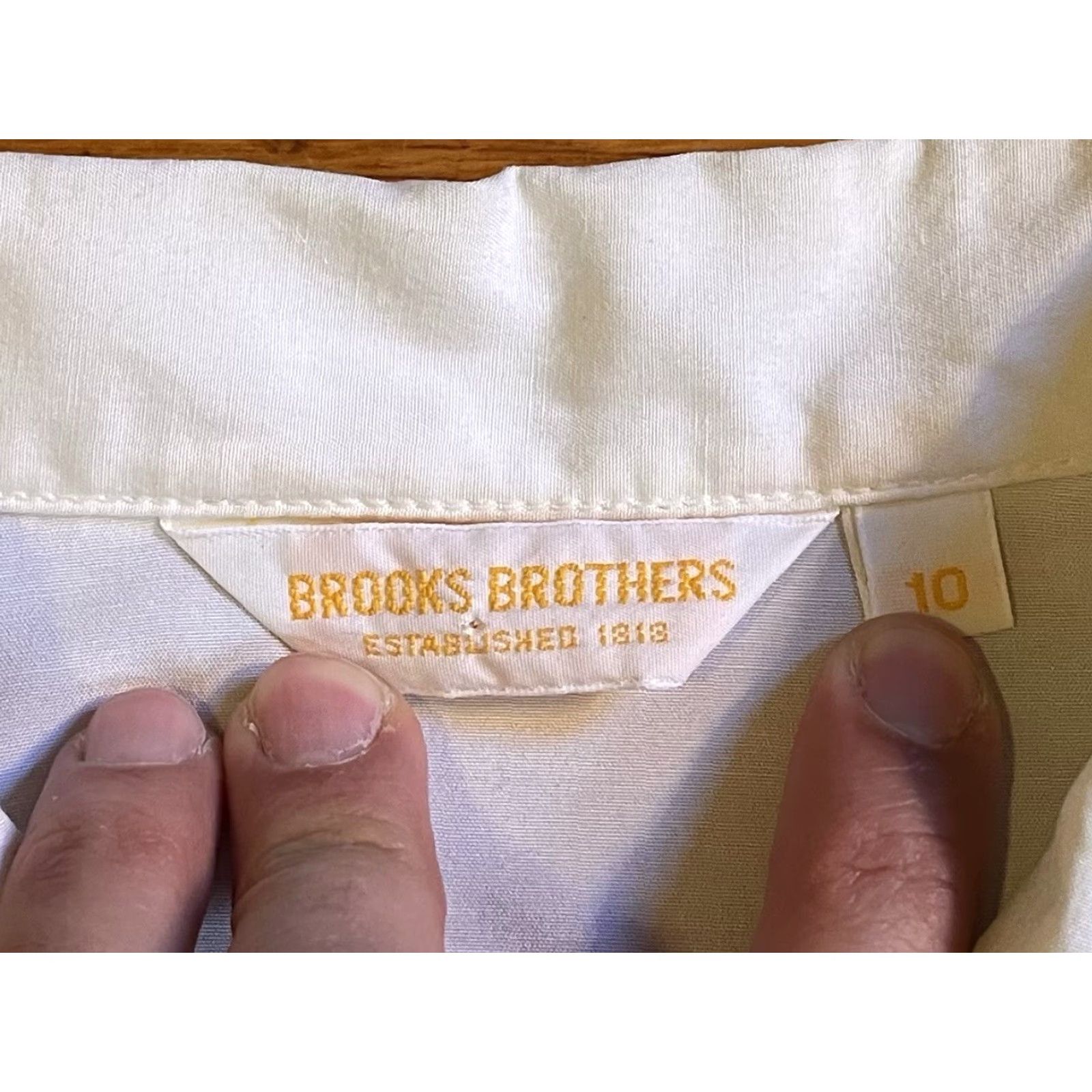 Brooks Brothers VINTAGE Brooks Brothers Shirt Women’s 10 White Button-Up Pintucked Decorative Placket Casual Modern Classic Womens Size L / US 10 / IT 46 - 4 Thumbnail