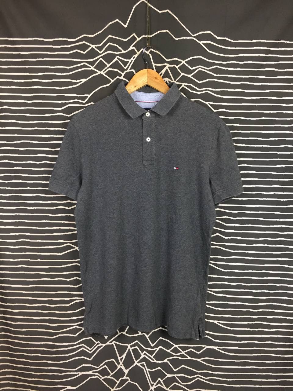 Tommy Hilfiger Tommy Hilfiger Embroidered Logo Casual Polo Shirt Size US L / EU 52-54 / 3 - 2 Thumbnail