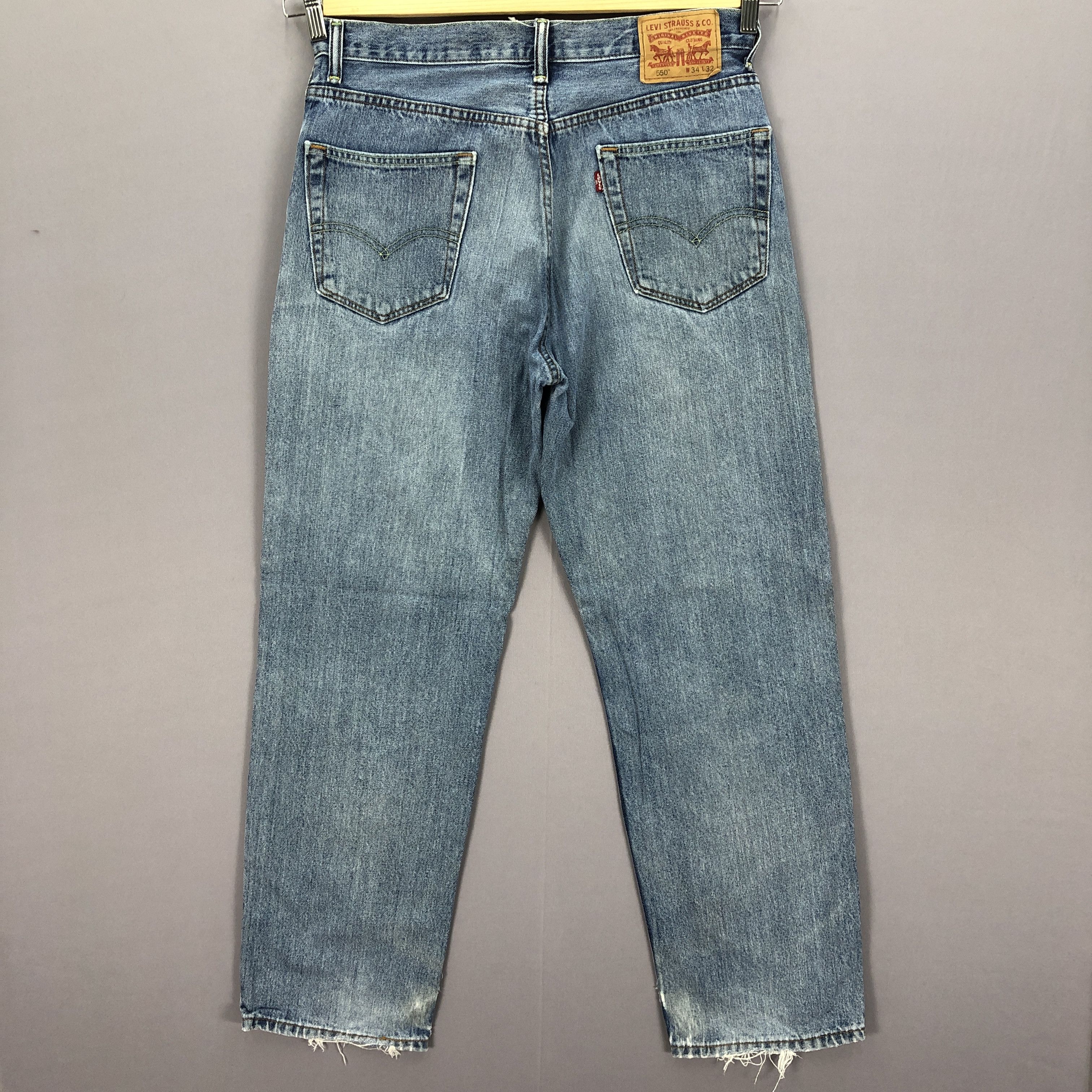 Levi's Vintage Levis 550 Ripped Jeans Levi's Light Wahs Faded Denim Size US 32 / EU 48 - 2 Thumbnail