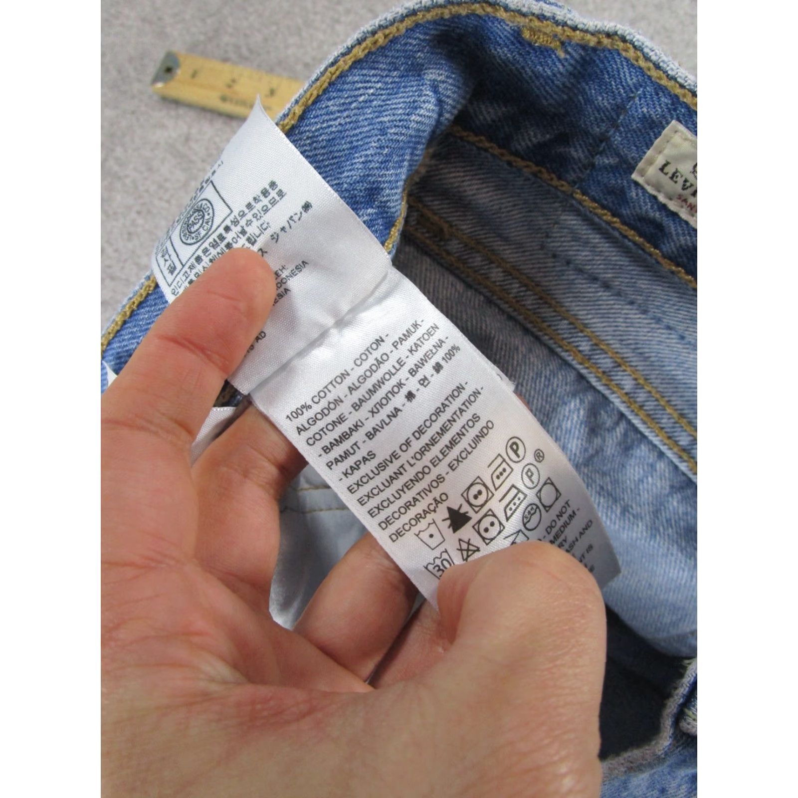 Levi's Levi's 501 Shorts Womens 26 Light Wash Denim Button Fly Cut Offs - 90s Classic, Blue, Regular Size 26, Casual Denim Short Shorts Women Size 26" / US 2 / IT 38 - 7 Thumbnail