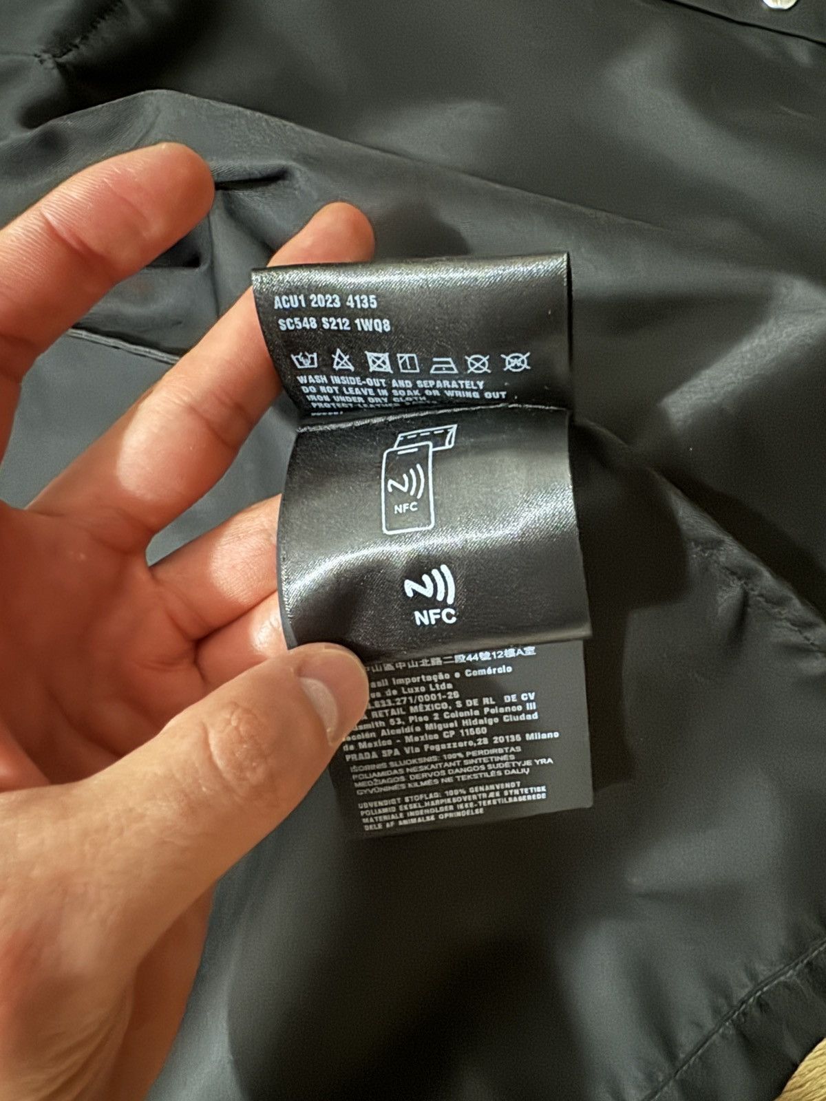Prada Prada Re-Nylon shirt Size US M / EU 48-50 / 2 - 5 Thumbnail
