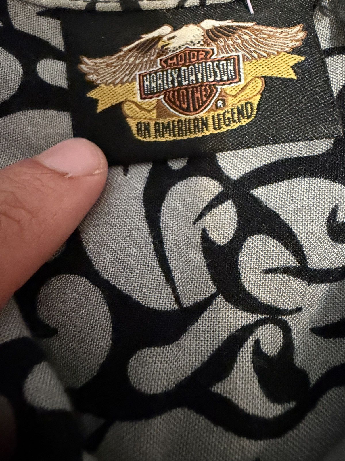 Harley Davidson Rare Harley Davidson Gray & Black Hawaiian Tribal Shirt Size US L / EU 52-54 / 3 - 3 Thumbnail