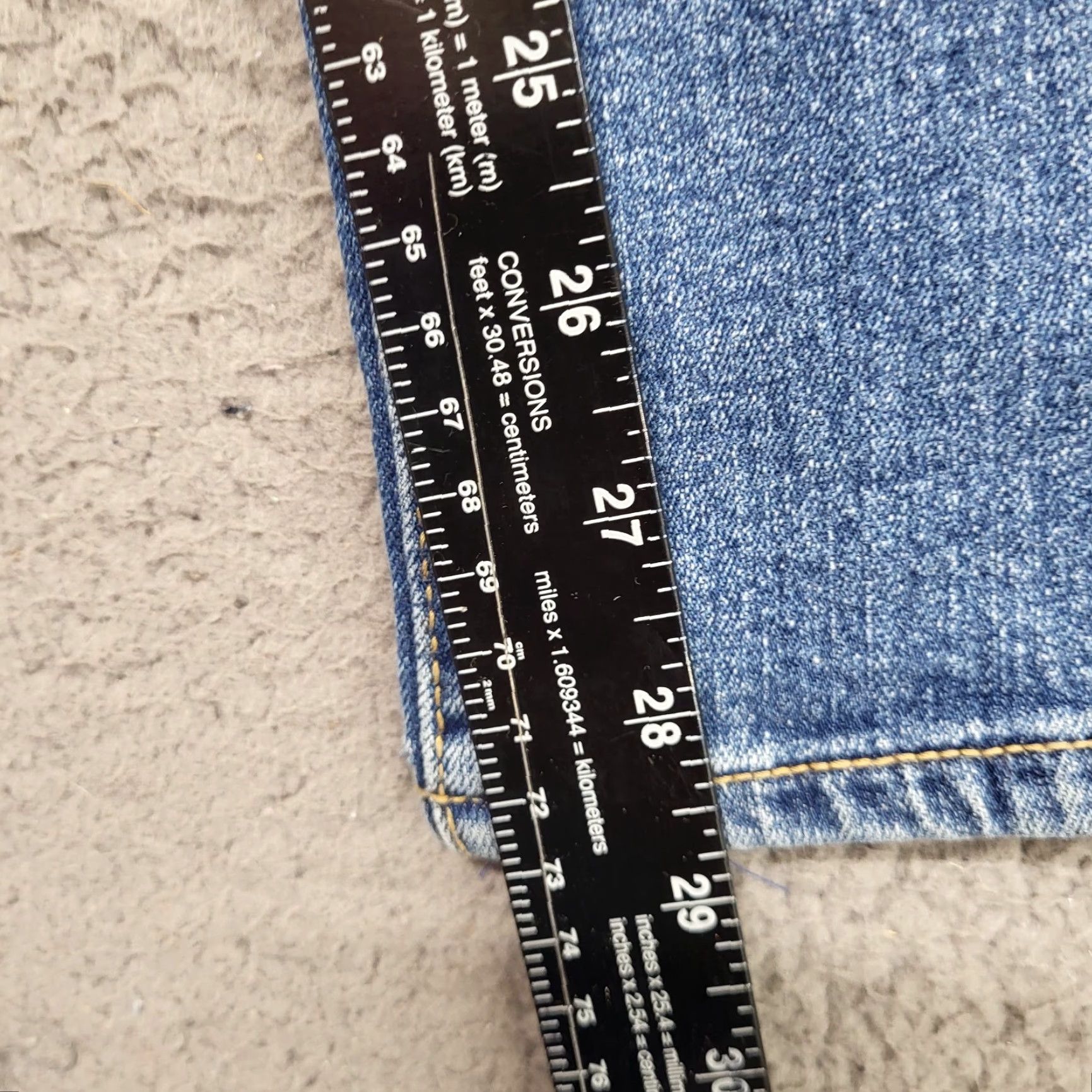Old Navy Old Navy Jeans Women's Size 12 Blue Distressed Mid Rise Straight Leg Denim 5-Pocket N/A? Not allowed. Size 34" / US 12 / IT 48 - 7 Thumbnail