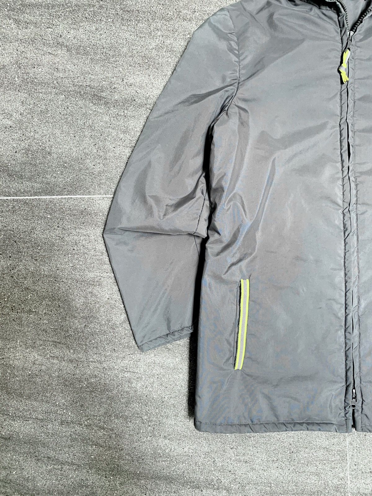 Miu Miu 90s Nylon Belted Jacket Size M / US 6-8 / IT 42-44 - 4 Thumbnail