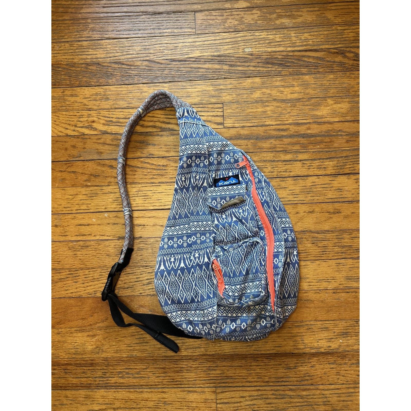 KAVU KAVU Rope Sling Bag Womens Blue White Aztec Pattern Backpack Size ONE SIZE - 1 Thumbnail