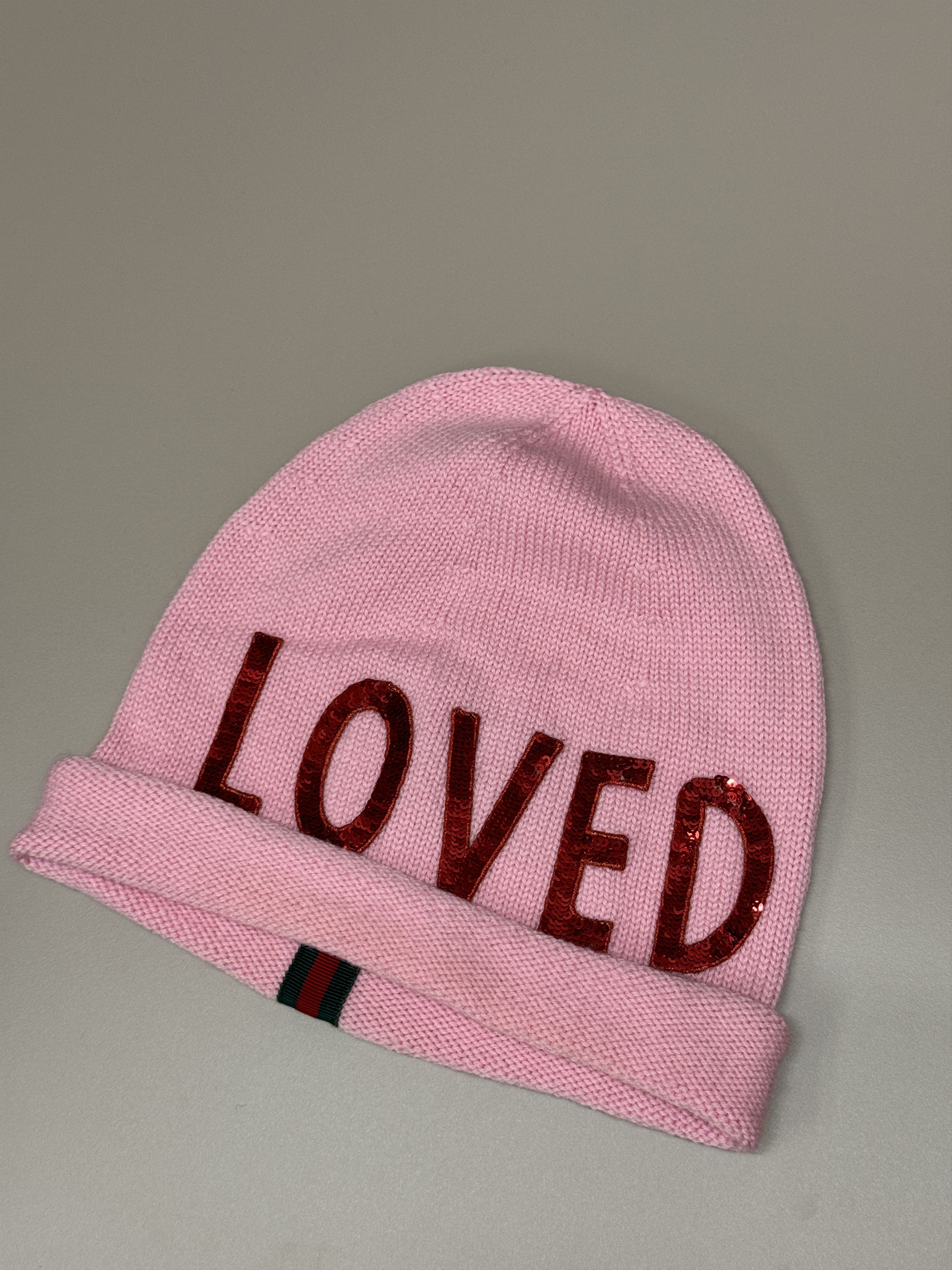 GUCCI LOVEDニット帽 Gucci LOVED Web Stripe Red Sequin Embroidered Loved Knit
