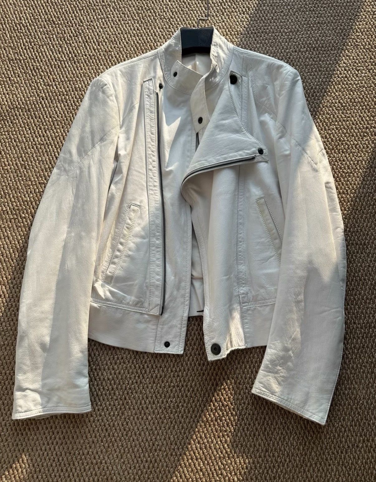 Yohji Yamamoto Yohji Yamamoto White Distressed Lambskin Biker Jacket K23 Size US S / EU 44-46 / 1 - 1 Thumbnail