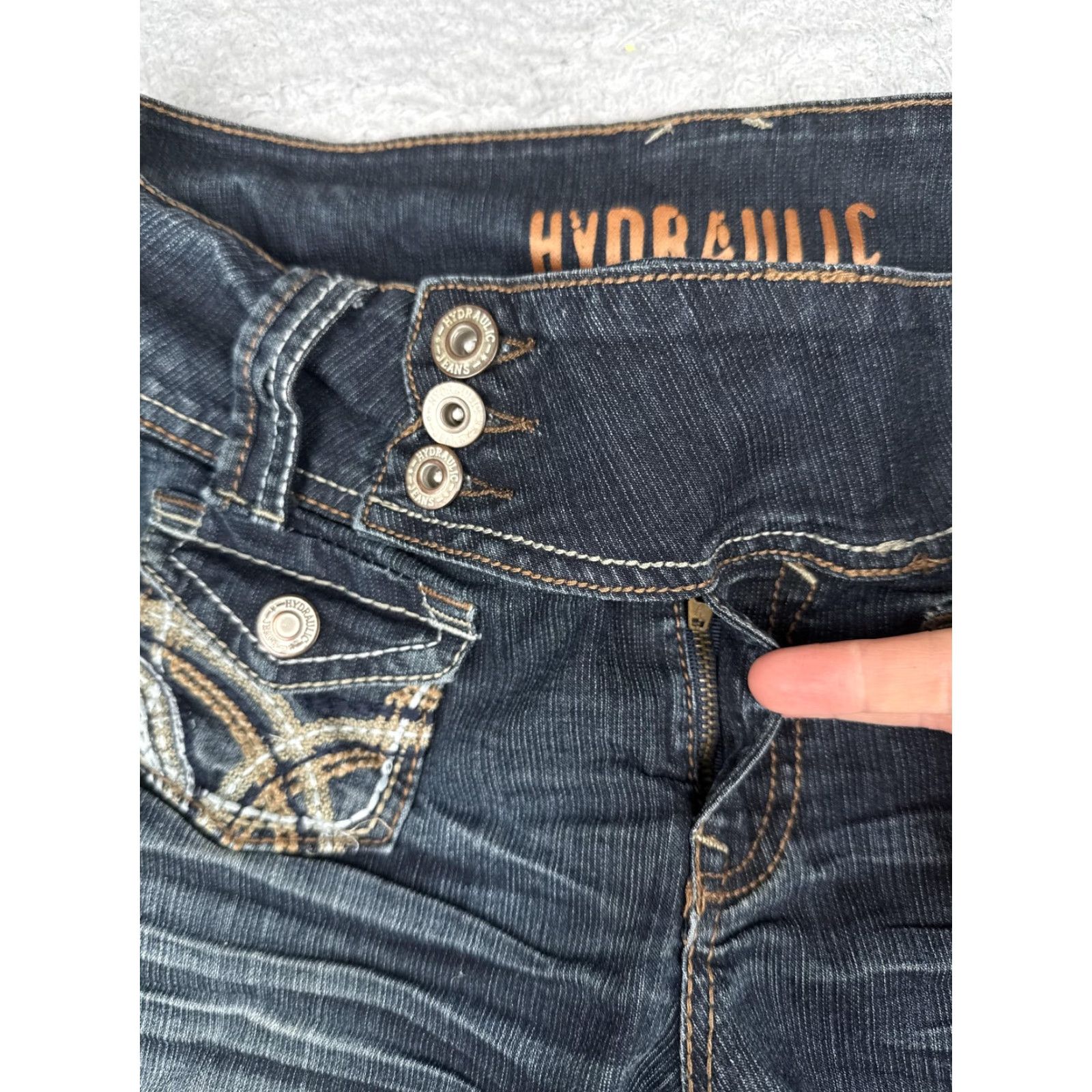 Denime HYDRAULIC Denim Shorts Cut-Off 32x5 Juniors 13/14 Blue Embroidered 5-Pocket Raw Hem Zip Front Waist Logo, Casual, Spring Summer, Women, Junior Size 14 Size 36" / US 14 / IT 50 - 6 Thumbnail