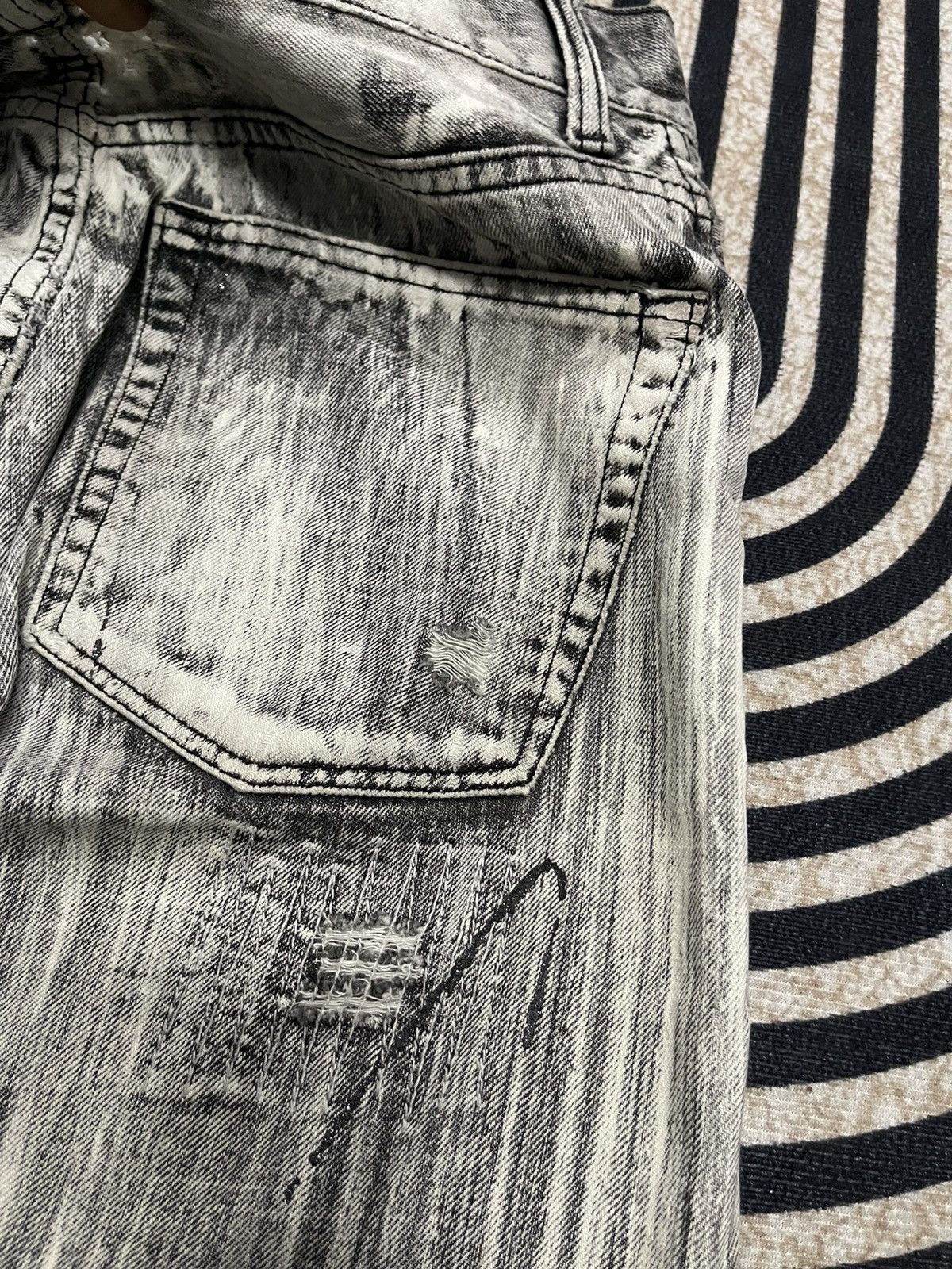 If Six Was Nine 2000s IF SIX WAS NINE STYLE WASHABLE DISTRESSED DENIM JEANS Size US 30 / EU 46 - 15 Thumbnail