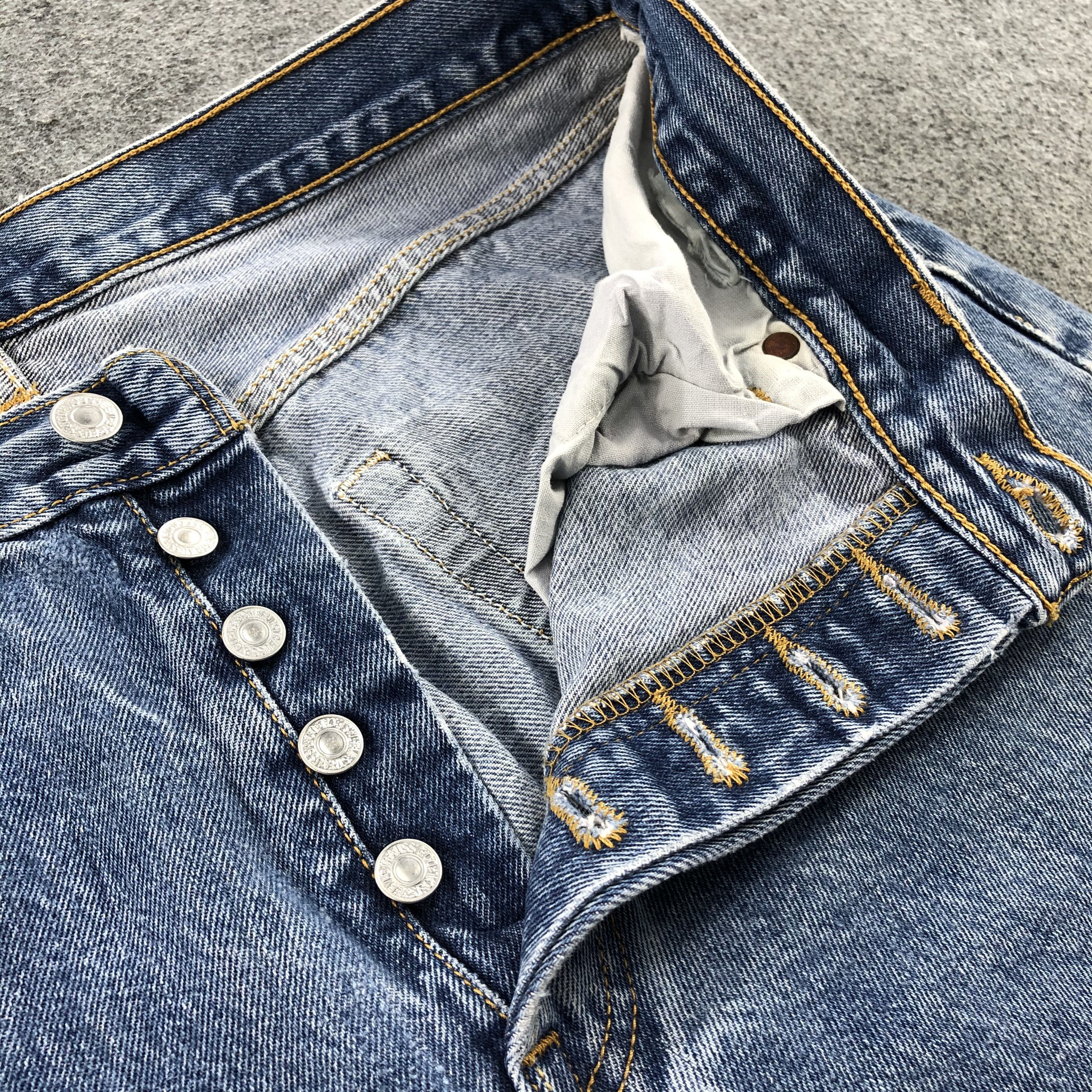 Levi's Vintage Blue Wash Levis 501 Jeans-JM1632 Size US 34 / EU 50 - 8 Thumbnail