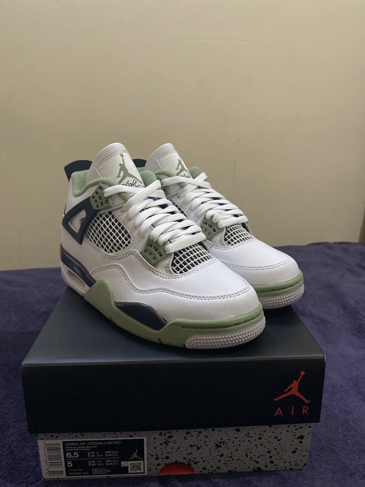 Jordan Brand Jordan 4 Retro Seafoam (Women) Size US 5 / EU 37 - 9 Thumbnail