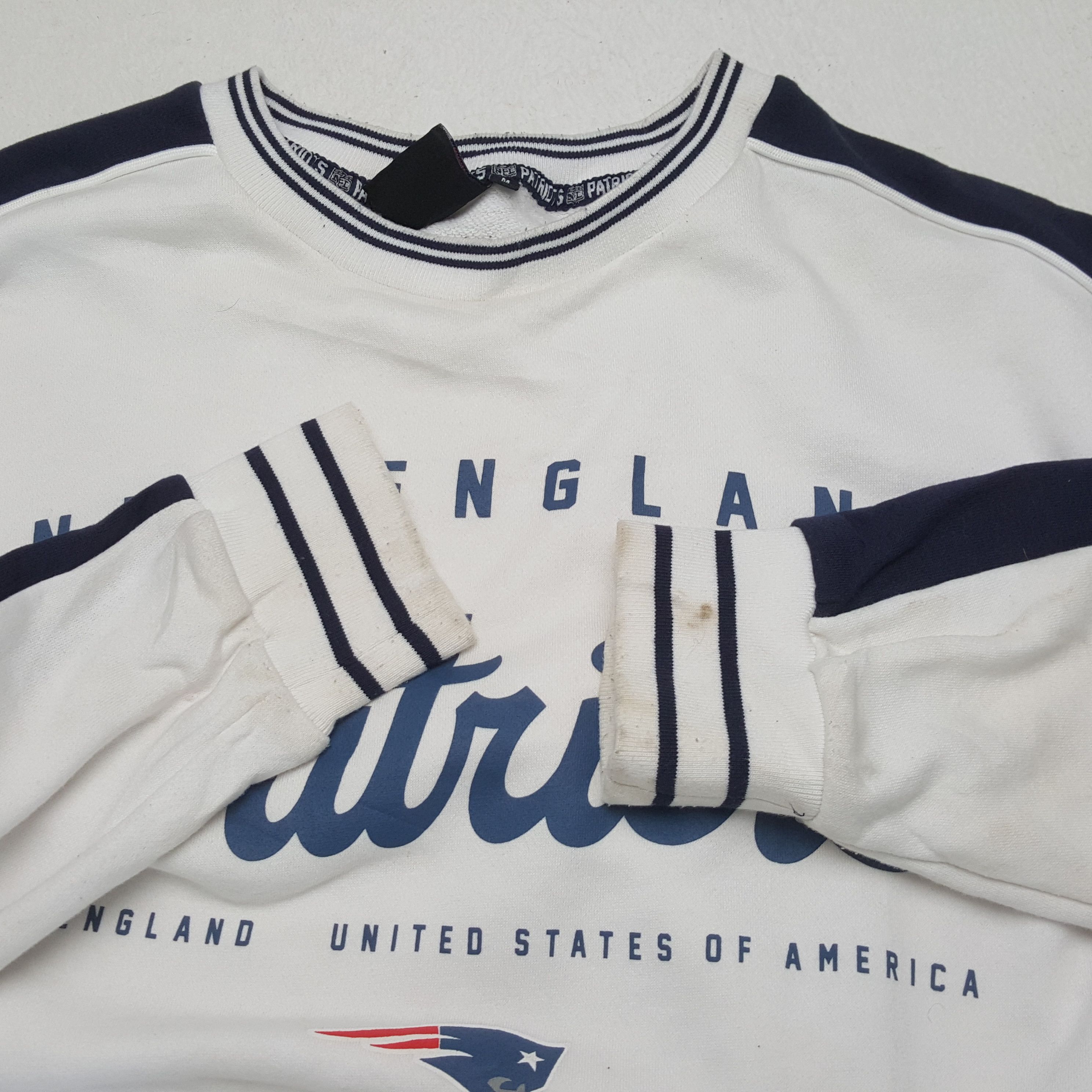 NFL × Vintage PATRIOTS NFL American Football Team Sweatshirt Size US L / EU 52-54 / 3 - 9 Thumbnail