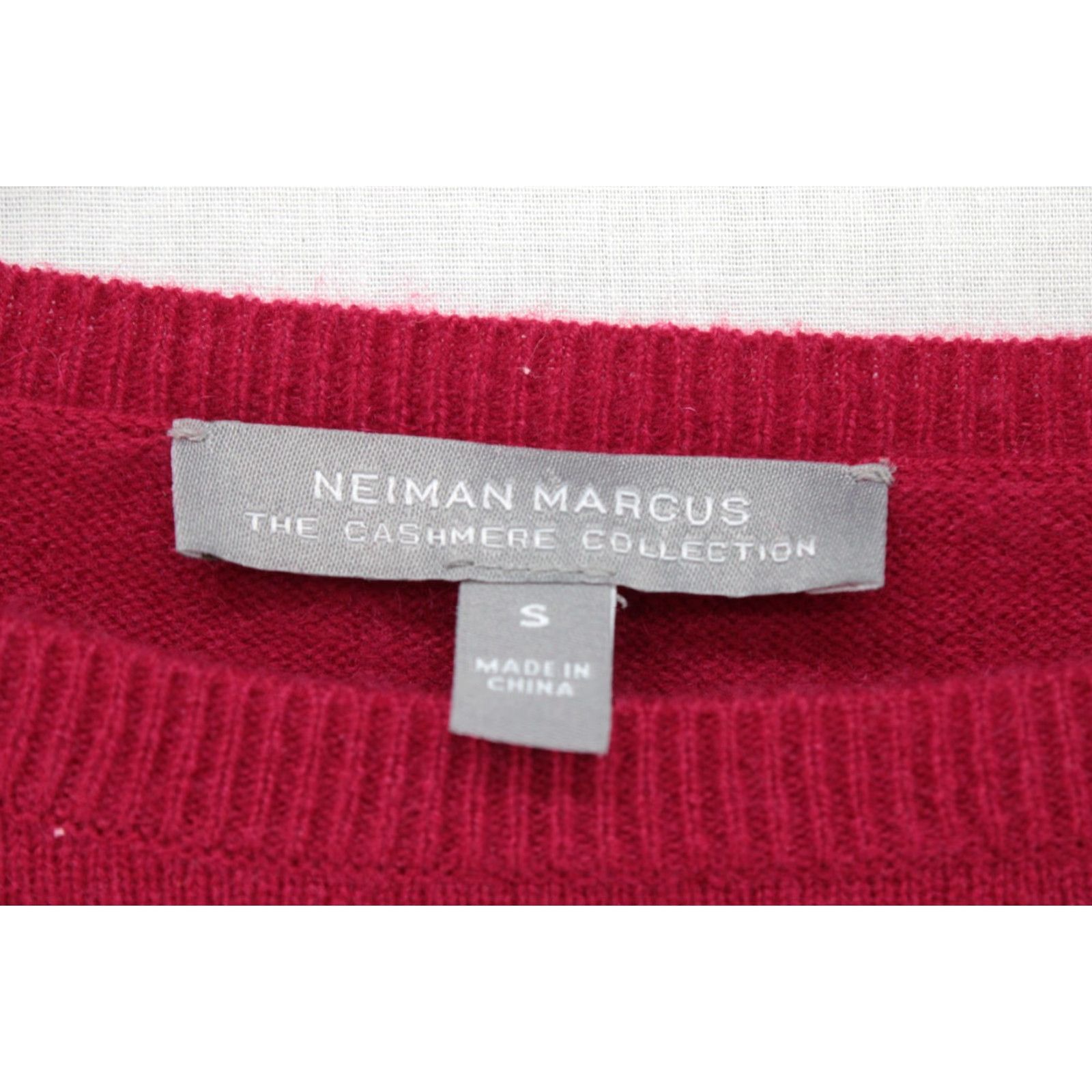 Neiman Marcus Neiman Marcus 100% Cashmere Sweater Women's S Red Bell Sleeve Pullover Knits Luxury Winter Vintage Size S / US 4 / IT 40 - 5 Thumbnail