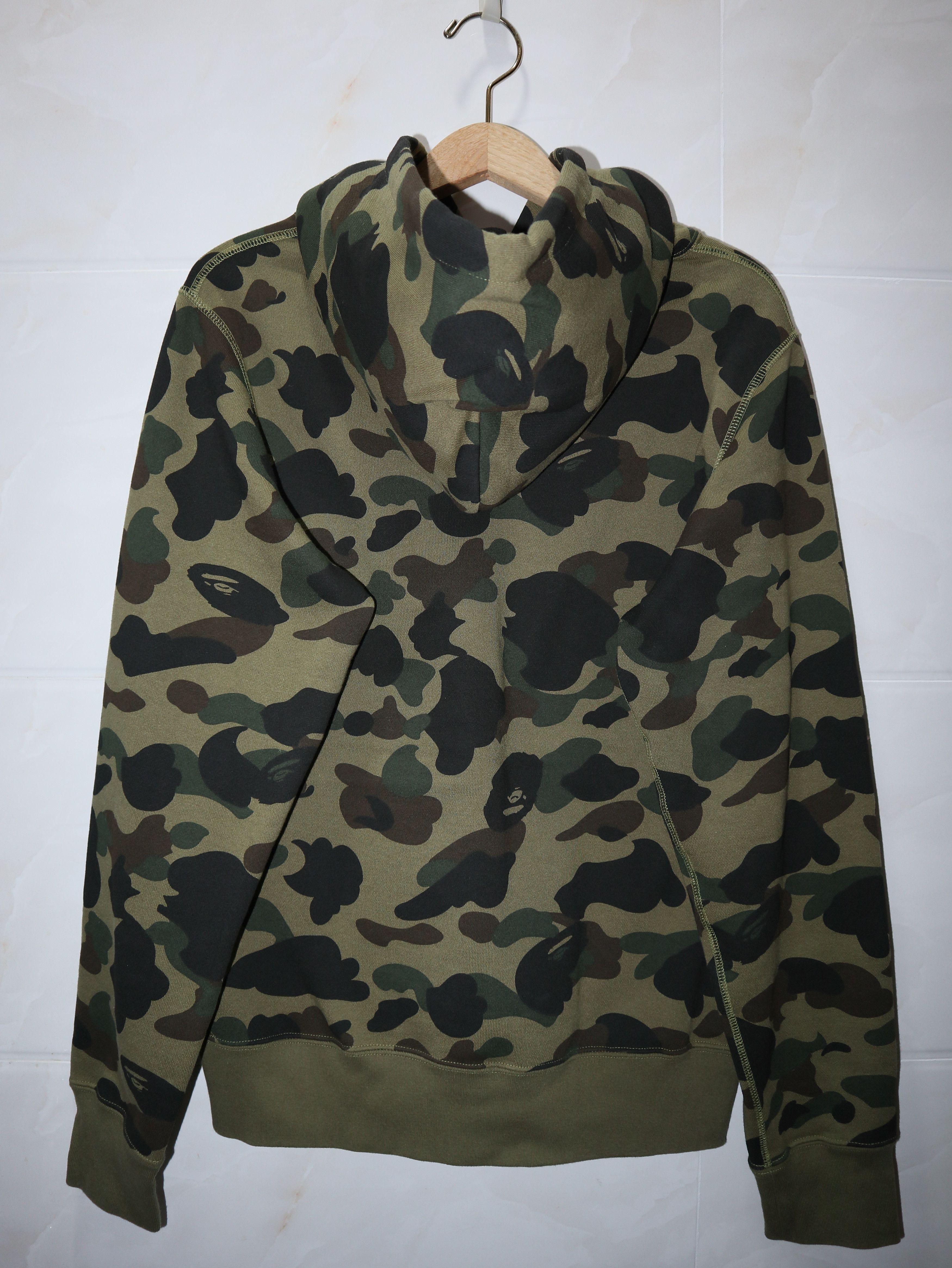 Bape A Bathing Ape Ape Head Logo 1st Camo Hoodie Size US M / EU 48-50 / 2 - 10 Thumbnail