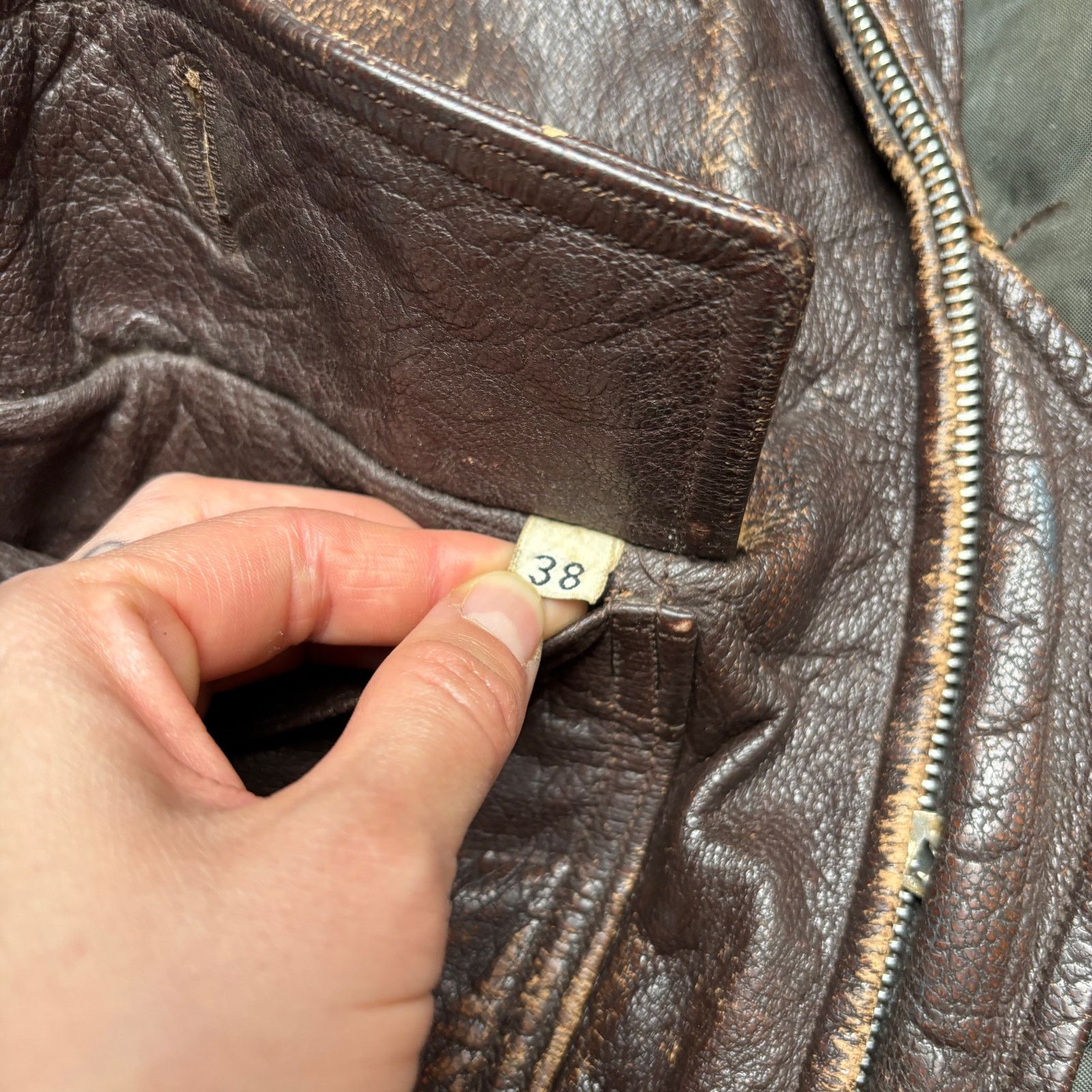 Vintage Vintage 50s USN G-1 Leather Flight Jacket L.W. Foste Size US M / EU 48-50 / 2 - 7 Thumbnail