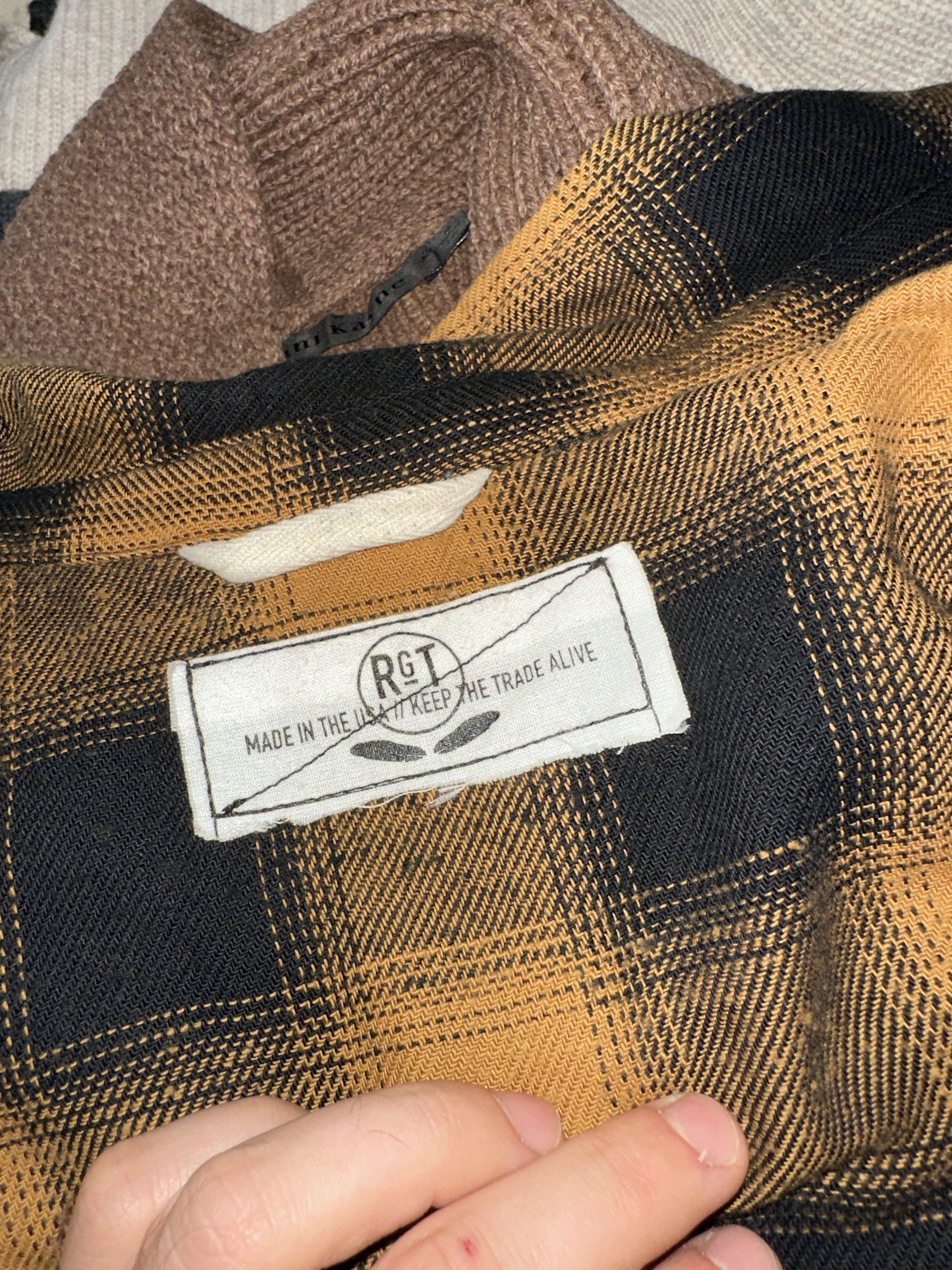 Rogue Territory Rare Rogue Territory Western Gold Heavy Plaid Button Size M Size US M / EU 48-50 / 2 - 3 Thumbnail