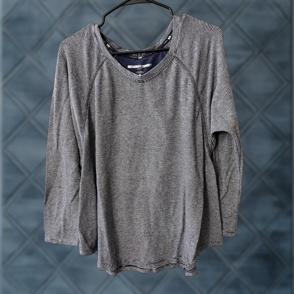 Tommy Hilfiger Tommy Hilfiger Sport Shirt Womens Large Blue Striped Long Sleeve Scoop Neck Size L / US 10 / IT 46 - 1 Thumbnail