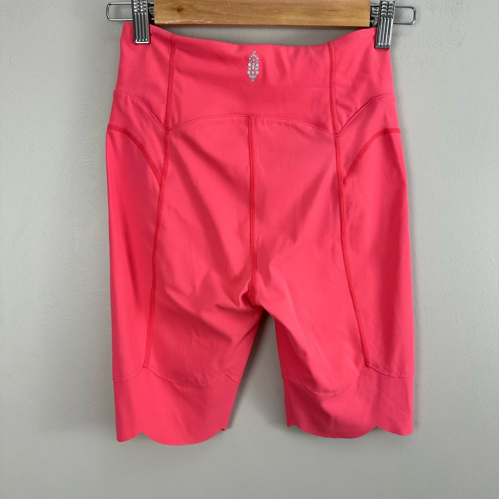 Free People Free People Pink Petal Pusher Scalloped Biker Bike Shorts XS Size 24" / US 00 / IT 34 - 3 Thumbnail